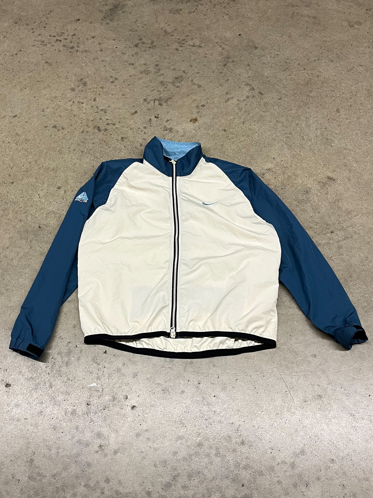 NIKE ACG PACKABLE WINDBREAKER /  Large