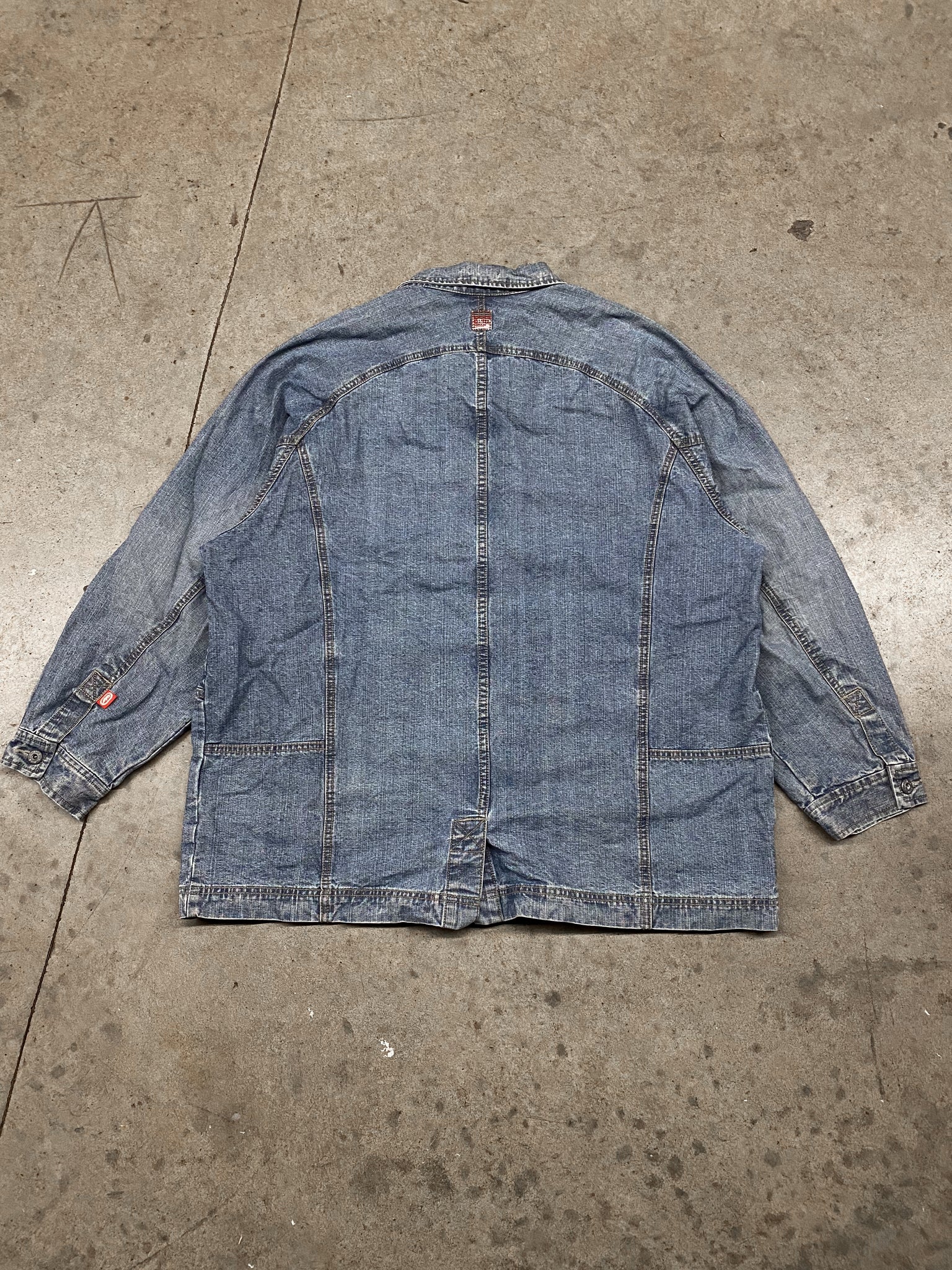 ECKO DENIM MEDIUM WASH JACKET / XLarge