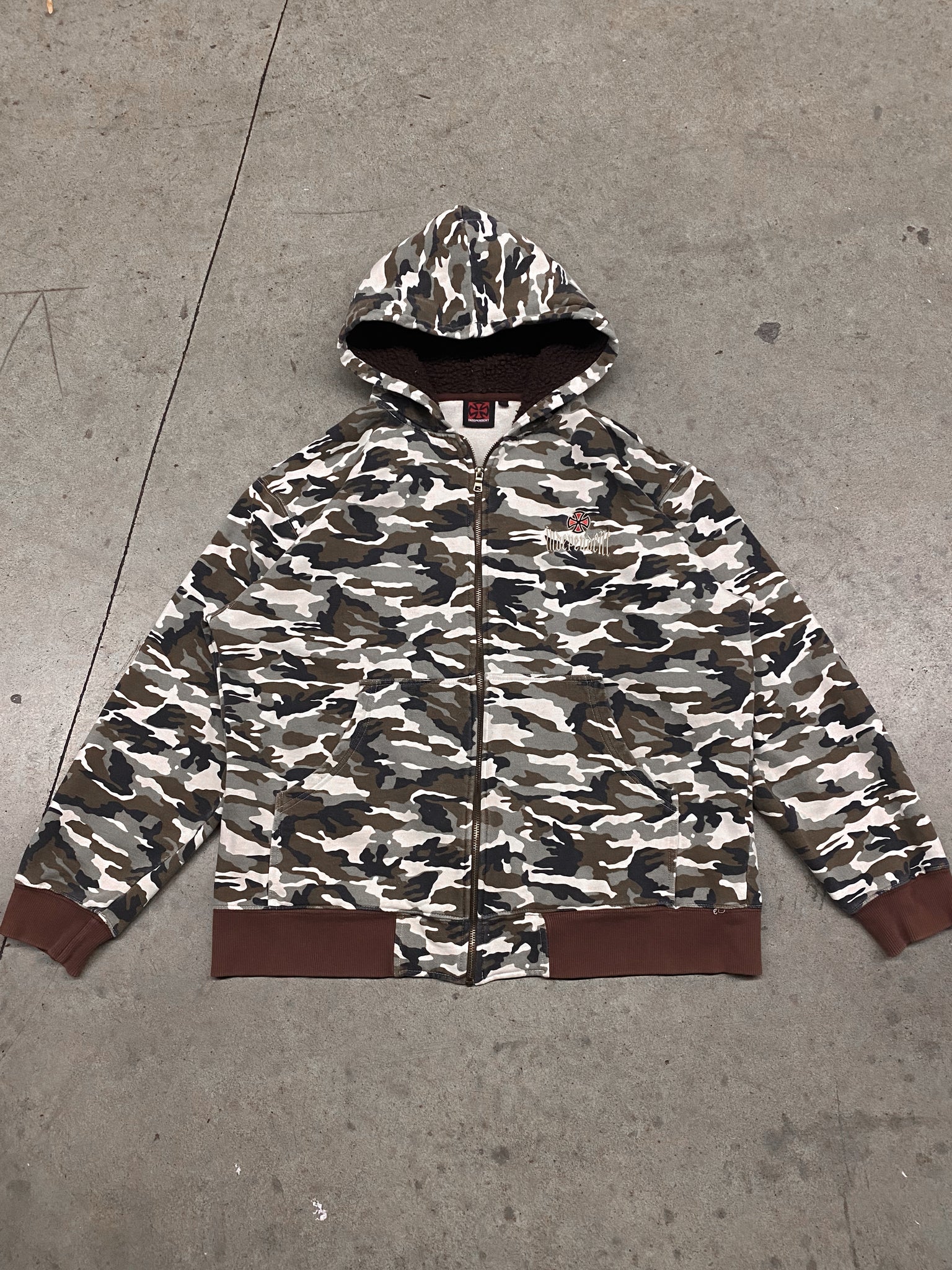 2000s INDEPENDENT CAMO HOODIE / Large