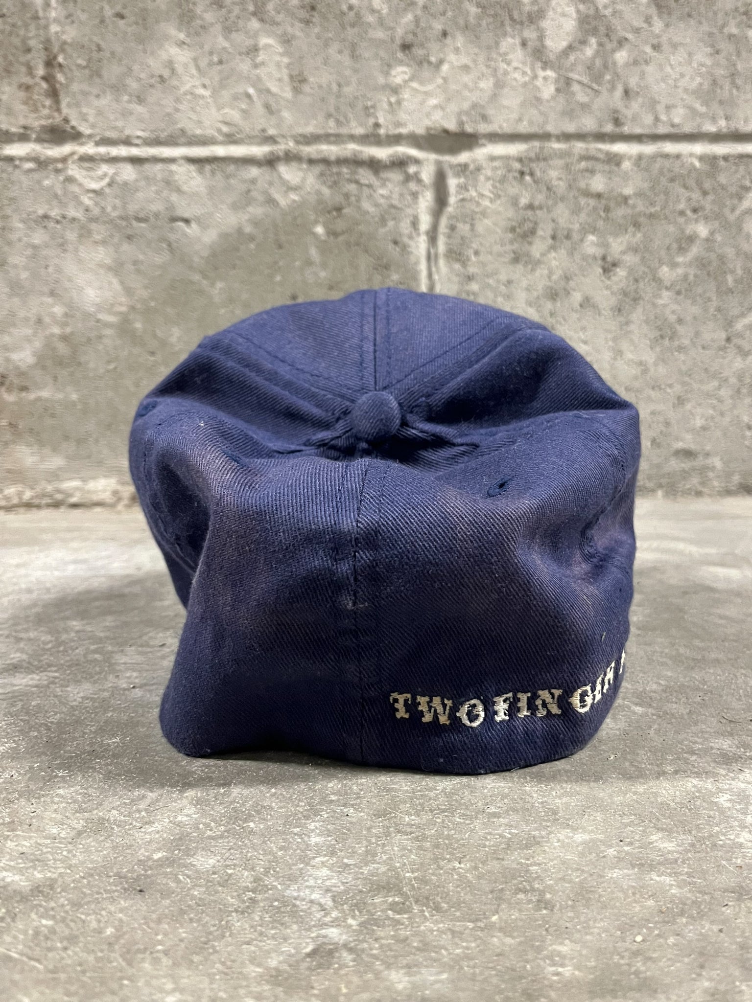 Two finger krew fitted Cap / S-M