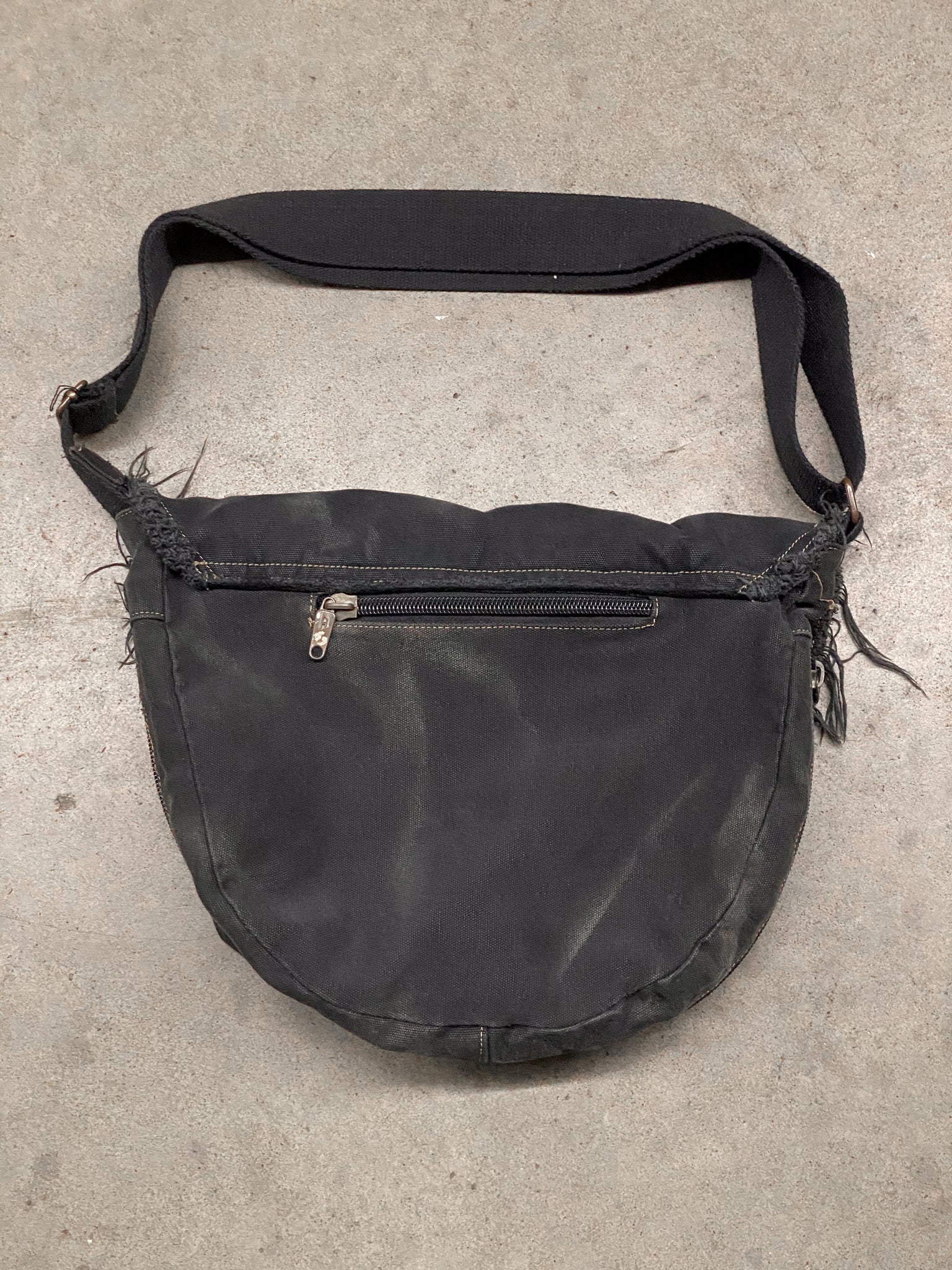 converse denim messenger bag / black