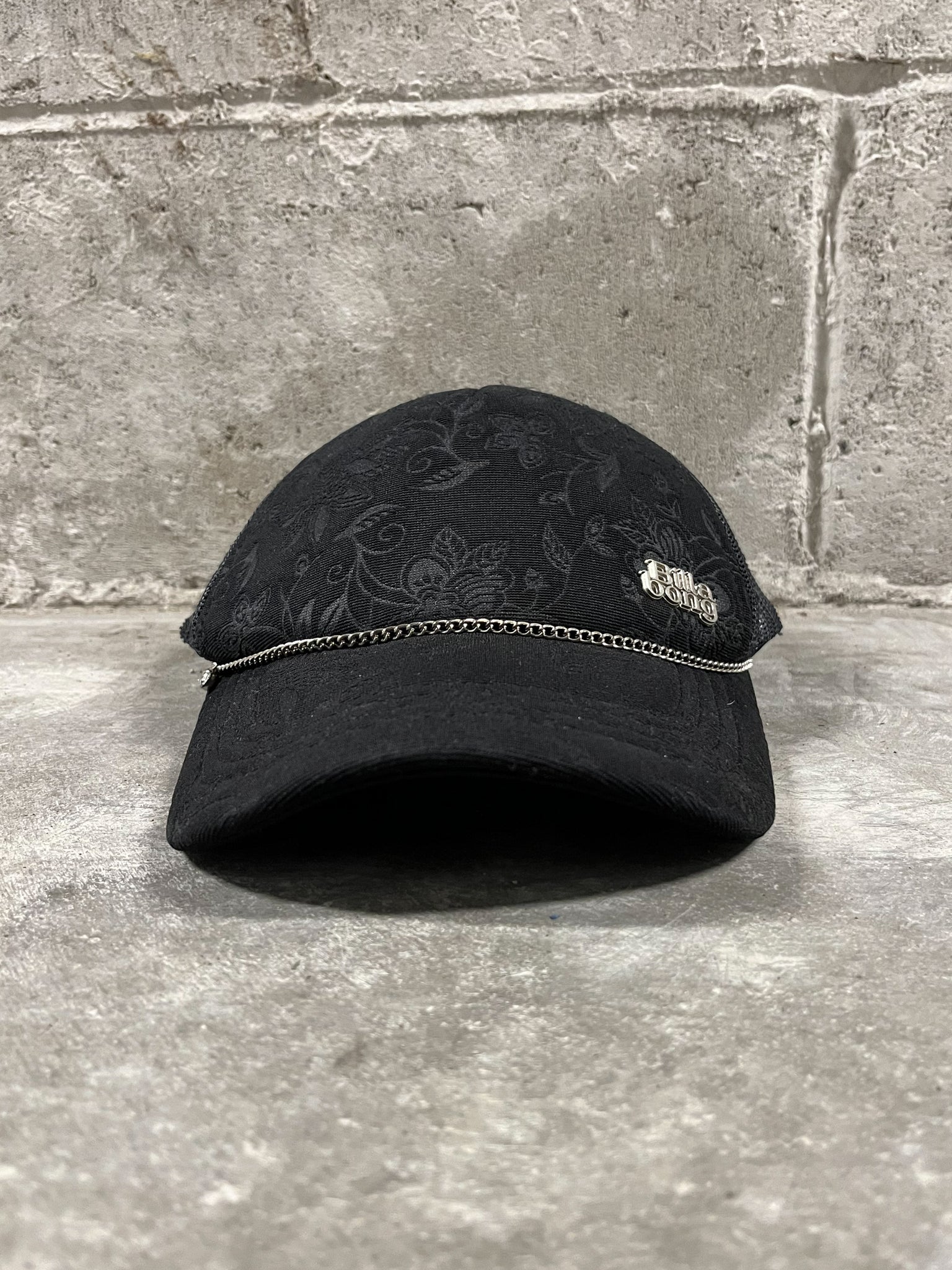 Billabong chain and floral Snapback  / One Size