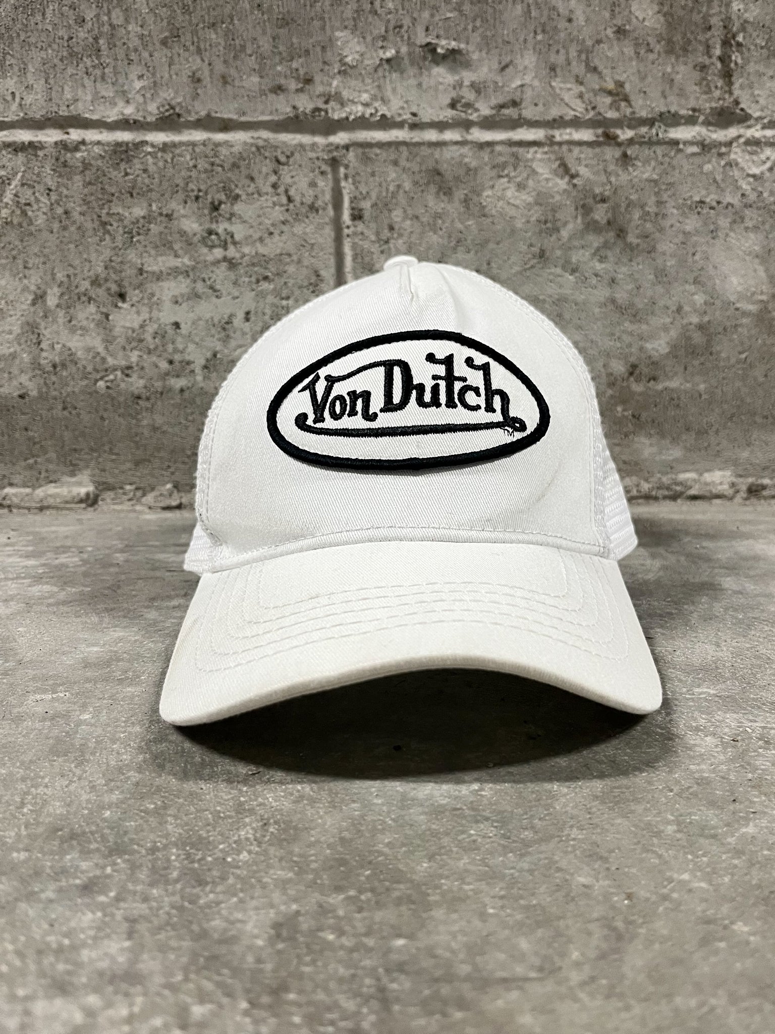 Von Dutch White Tracker Hat  / One Size