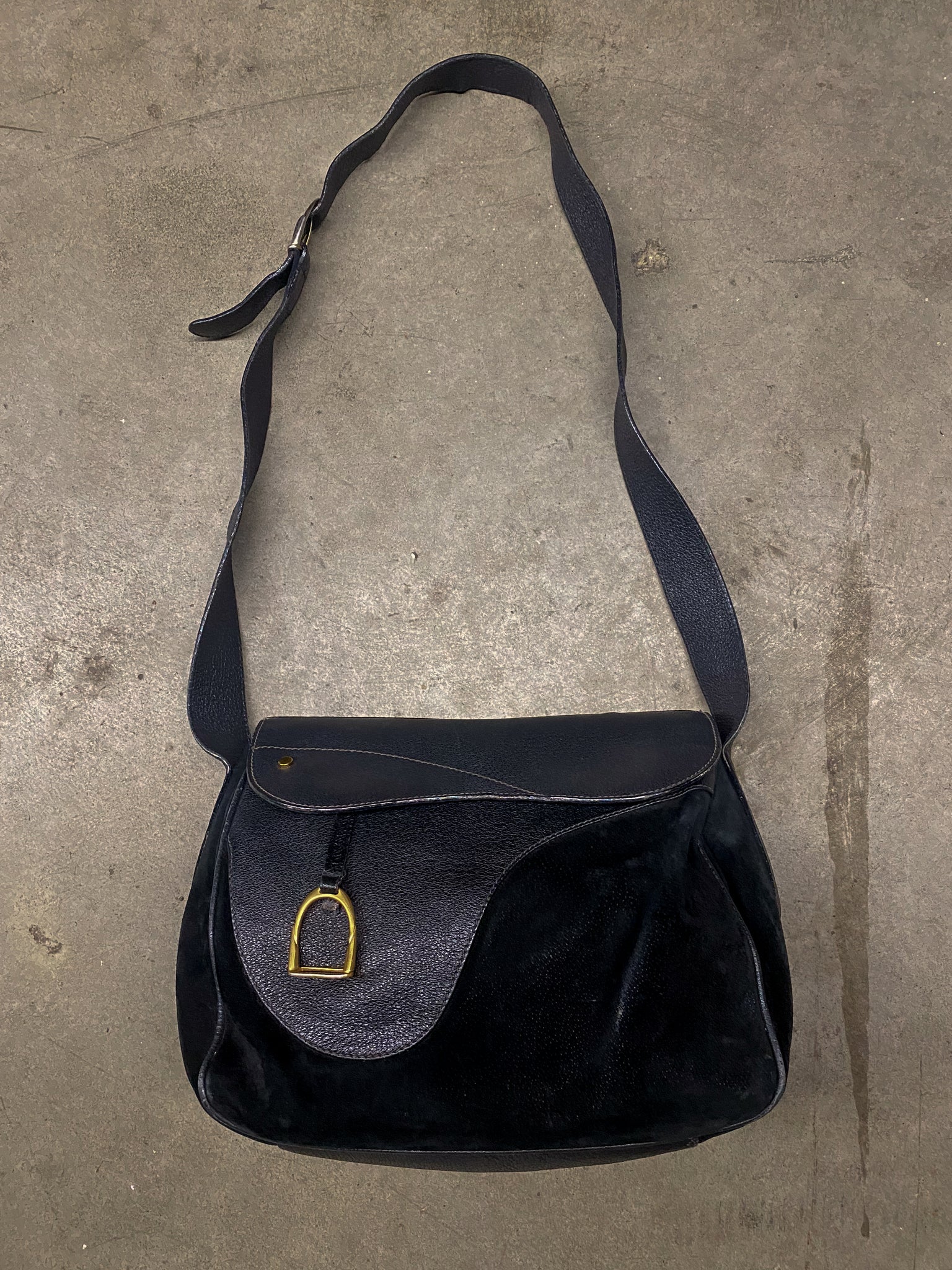 VINTAGE GUCCI SADDLE BAG/ BLACK