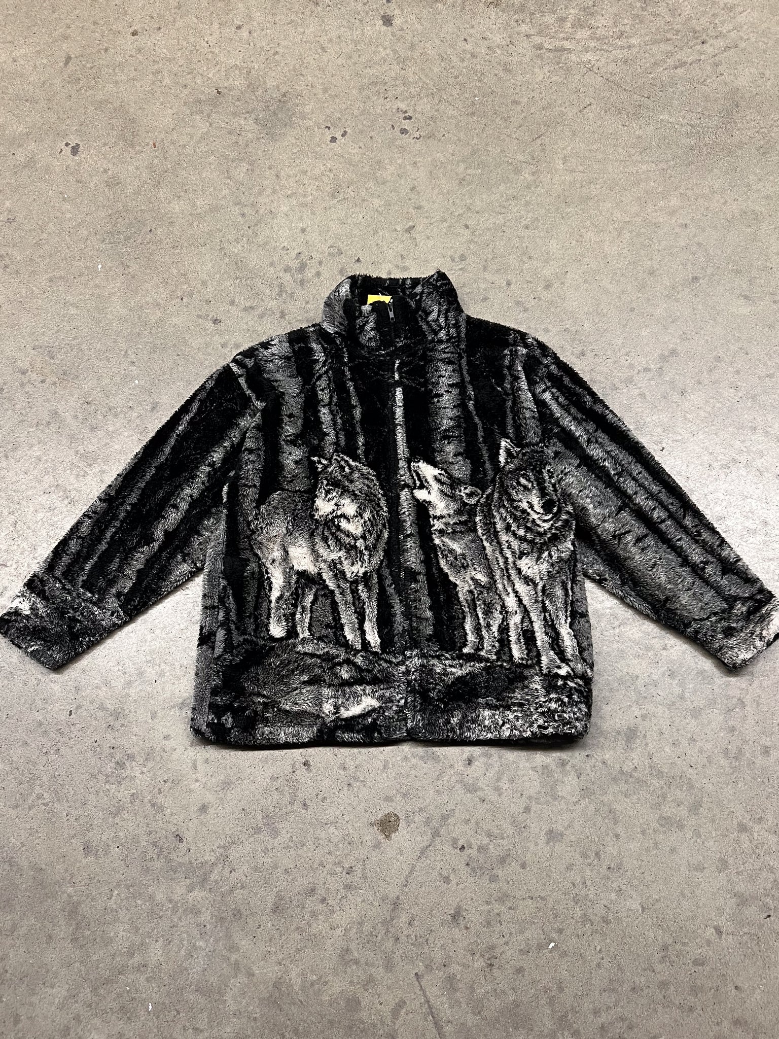 1990s Wolf fleece zipup / medium