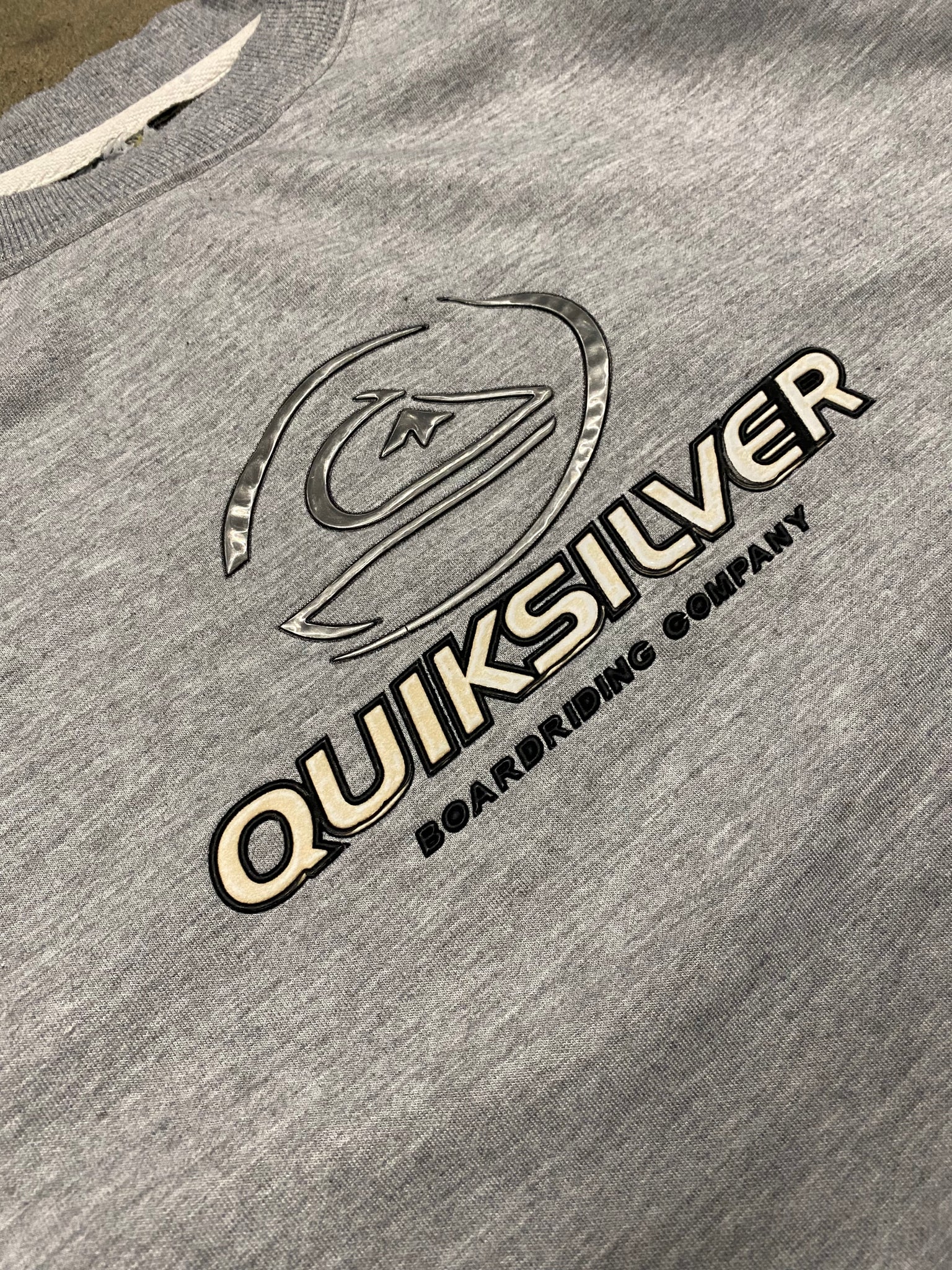 QUICKSLIVER 3D PUFF PRINT CREWNECK / Large