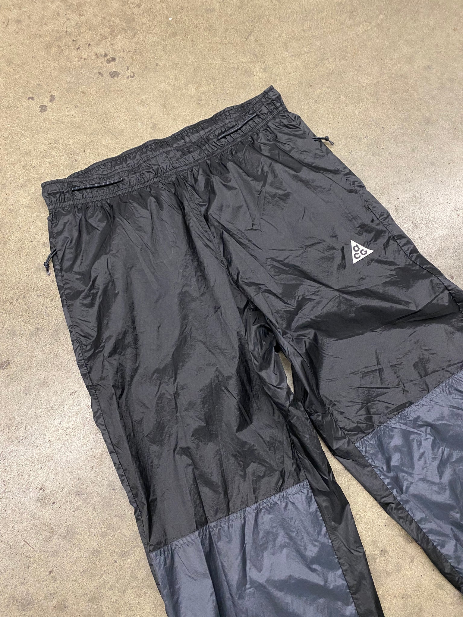 NIKE ACG NYLON JOGGERS / 30X30