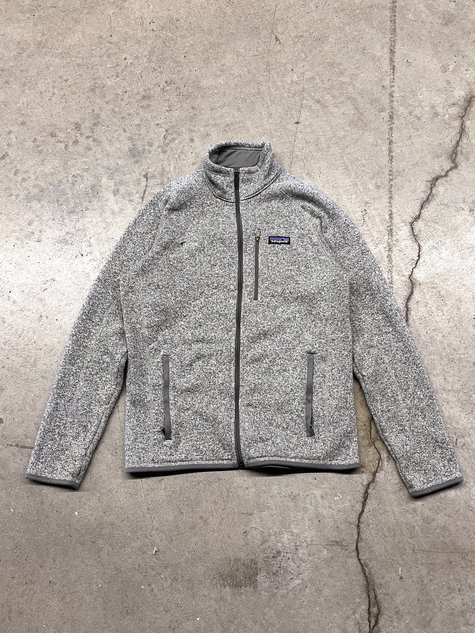 Patagonia grey better sweater / medium