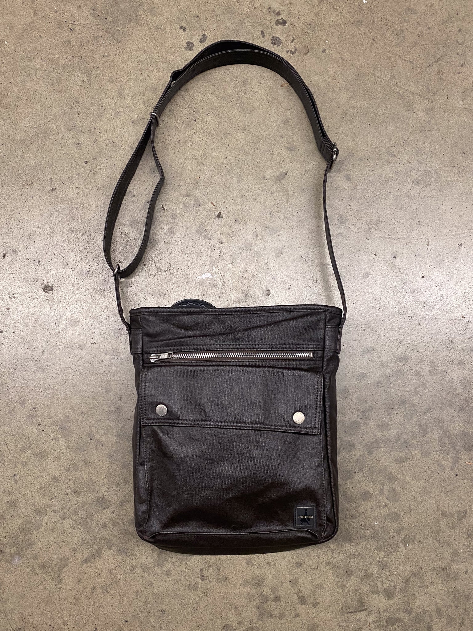 PORTER CROSS GRAIN PLEATHER BAG