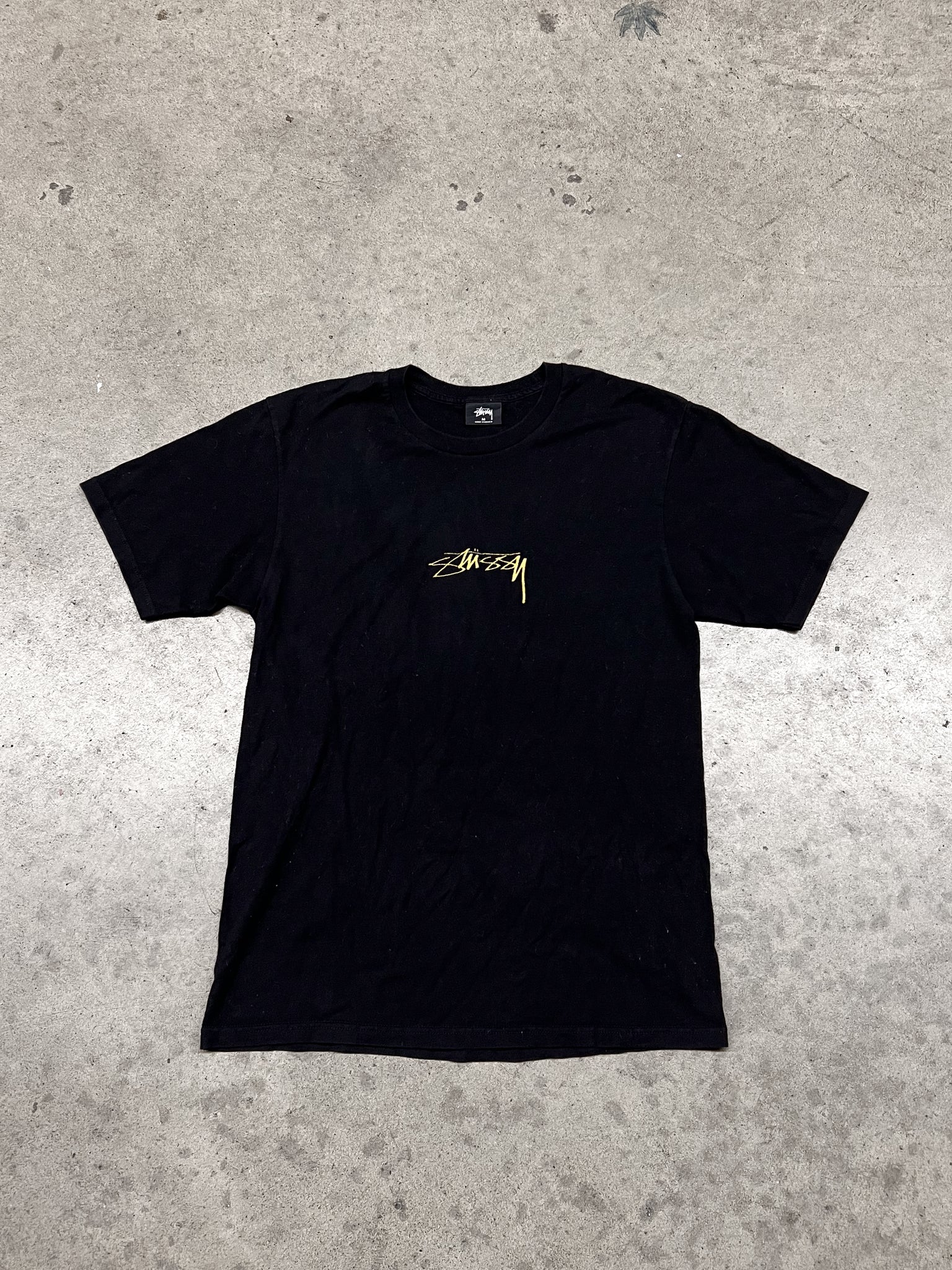 STUSSY EMBROIDERED LOGO TEE / MEDIUM