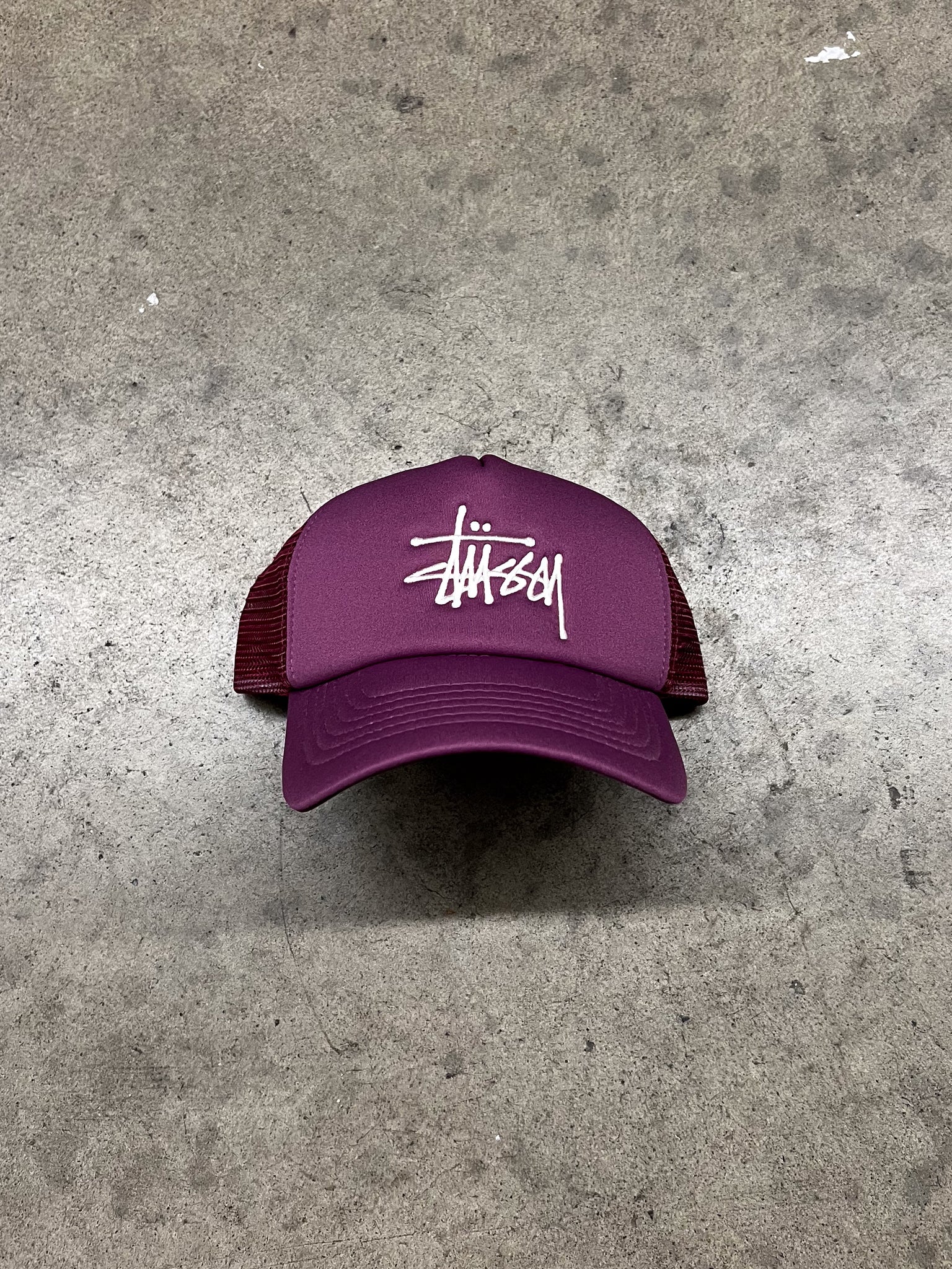 STUSSY PURPLE LOGO TRUCKER HAT