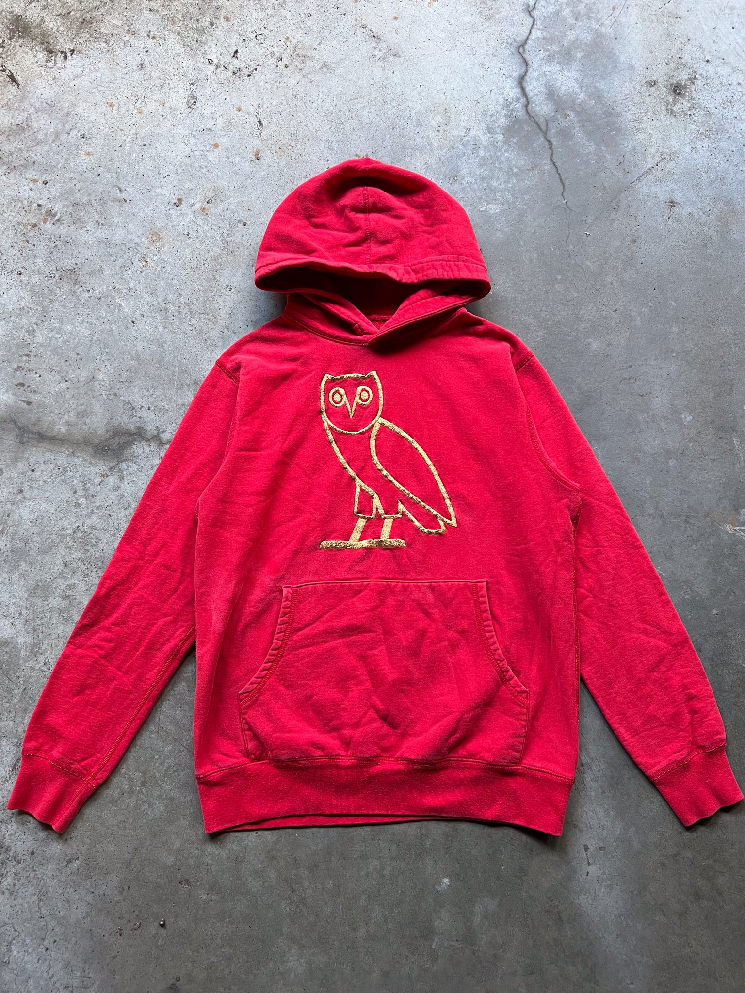 OVO RED EMBROIDERED LOGO HOODIE / MEDIUM