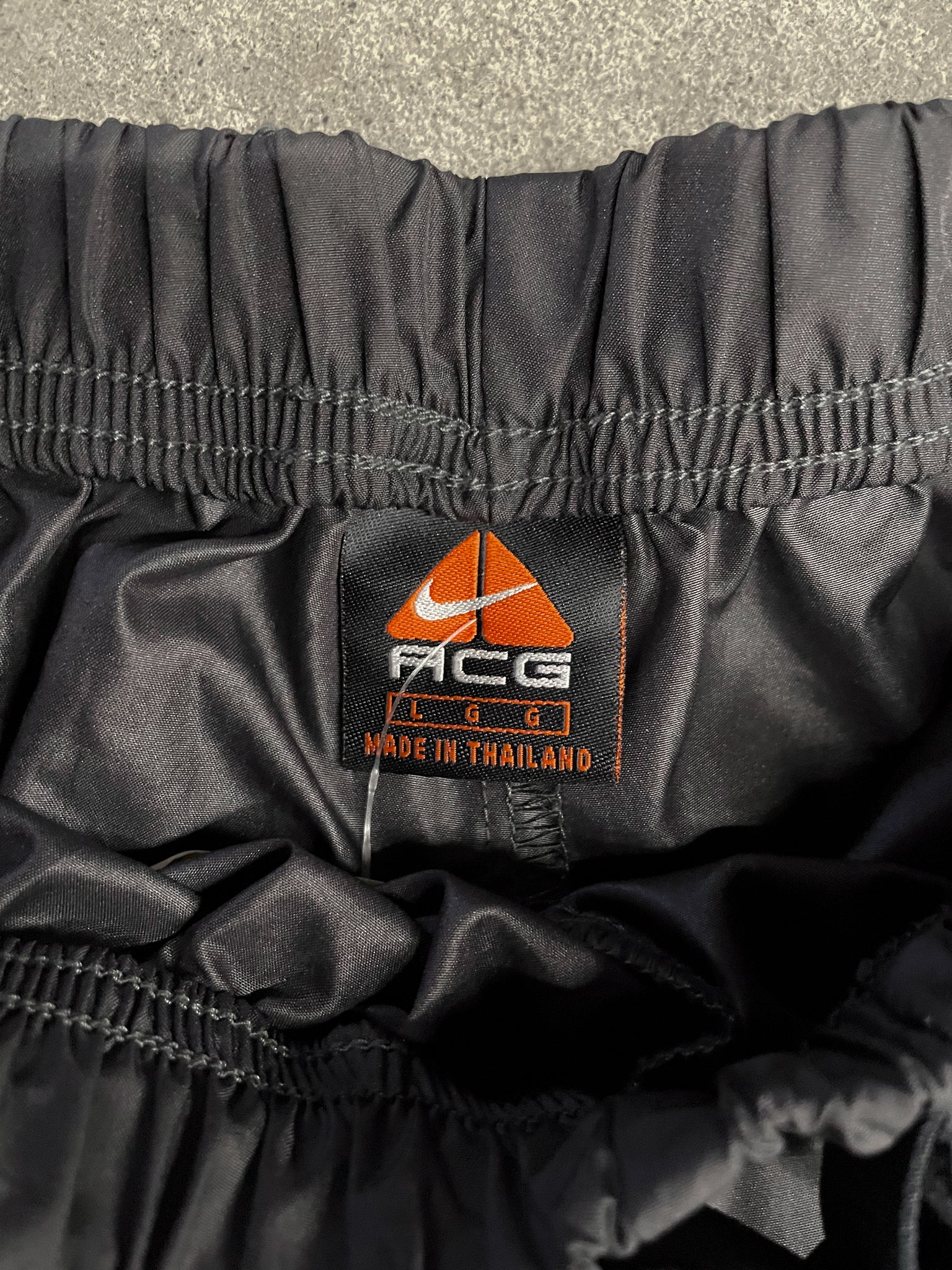 ACG WINDBREAKER JOGGERS / 28x32