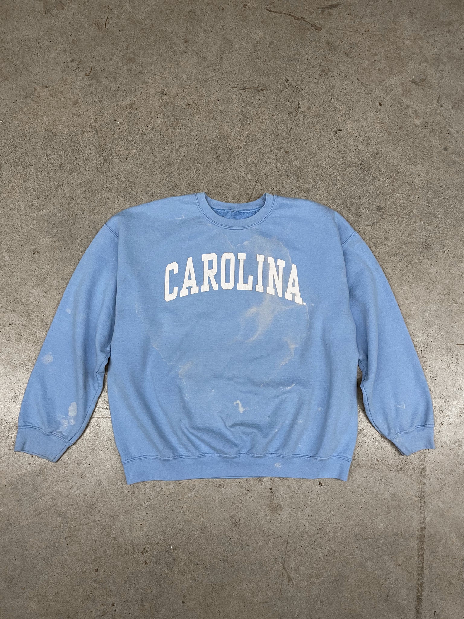 Carolina Paint Distressed Sweater / LARGE