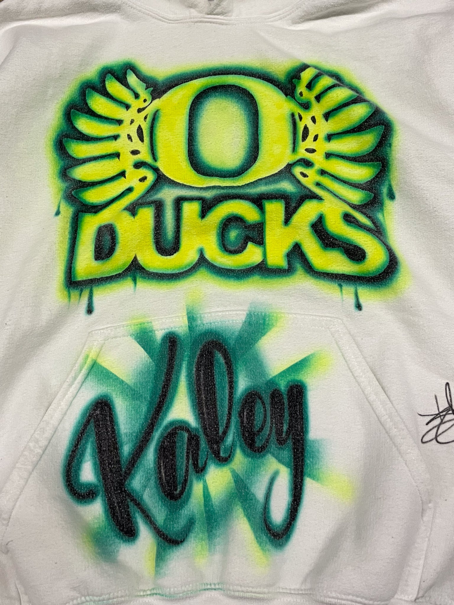 Oregon Ducks Spray Paint Graffiti Hoodie / MEDIUM