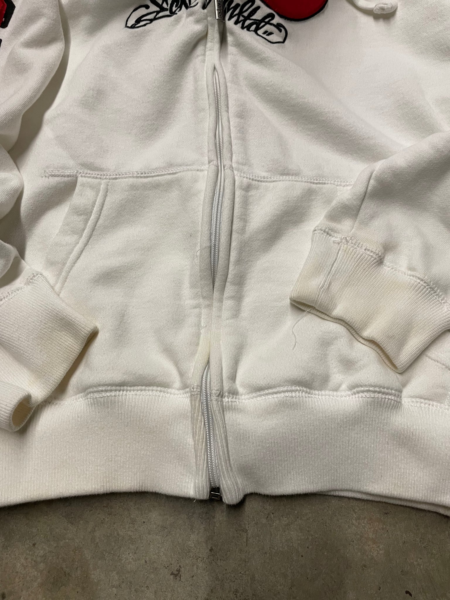 ECKO UNLTD WHITE HOODIE / MEDIUM