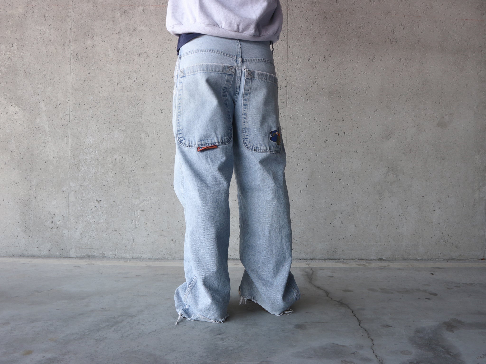 2000s Jnco Slacker Lightwash Denim / 32x32.5