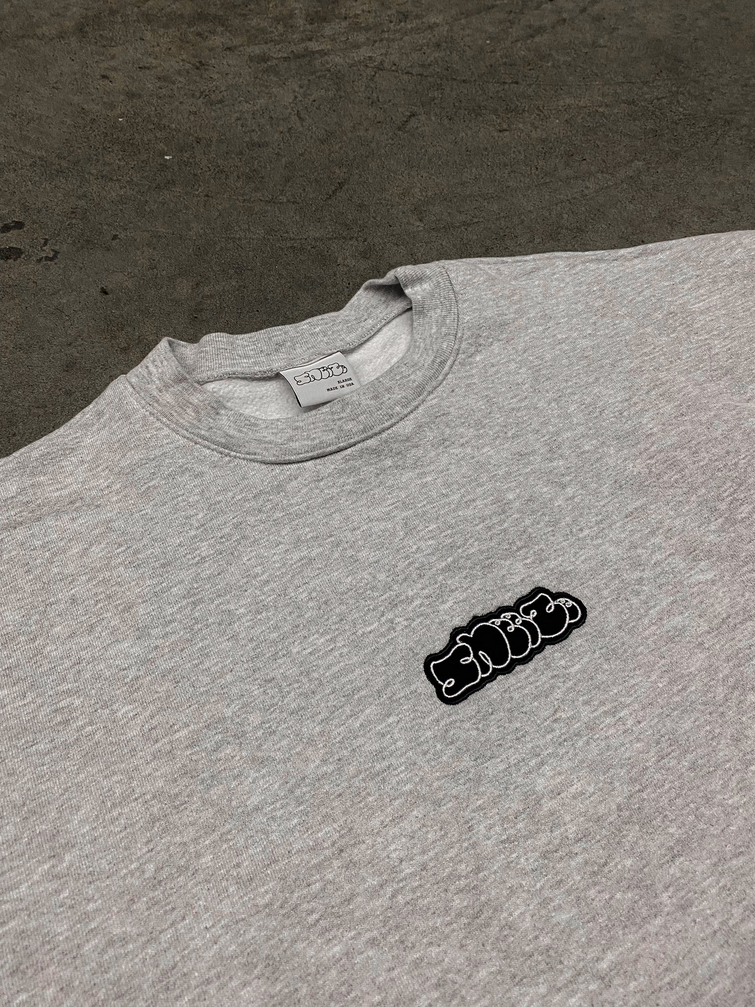 Sneeze Heather grey crewneck / medium