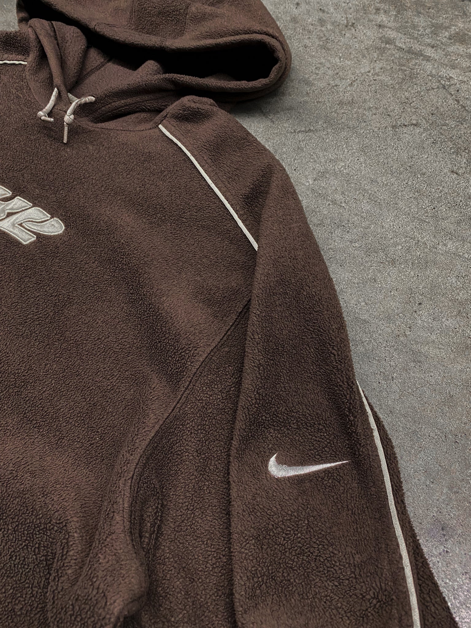 NIKE BROWN HOODED FLEECE / XLarge