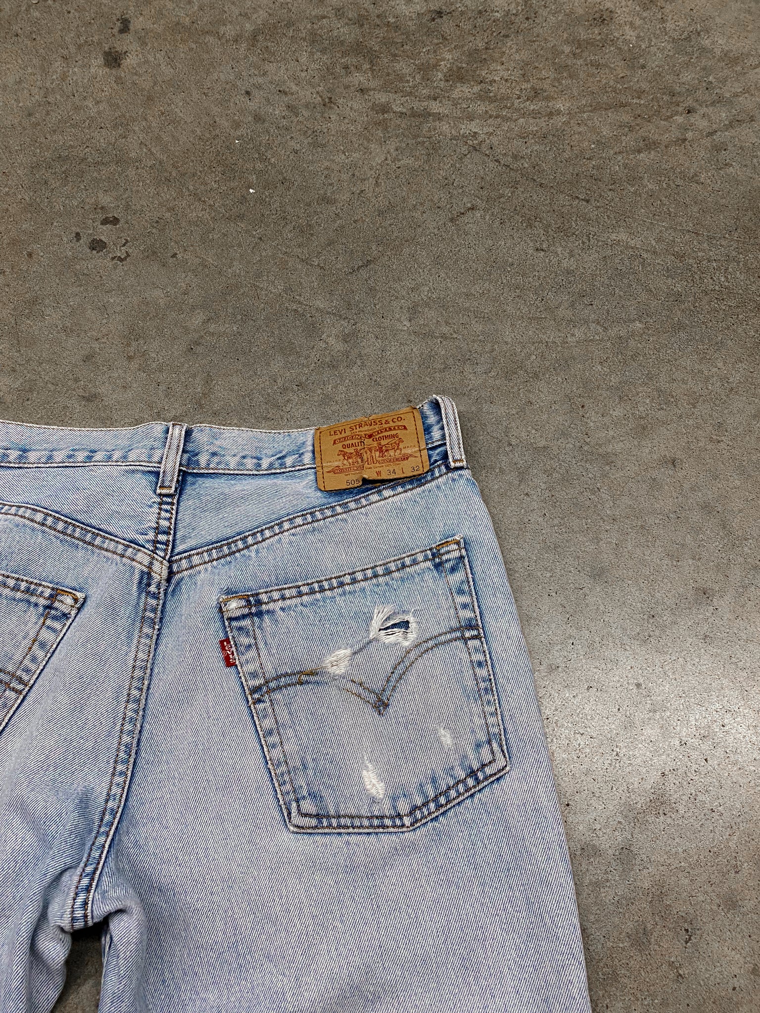 Levi's 505 Lightwash Denim / 34x28