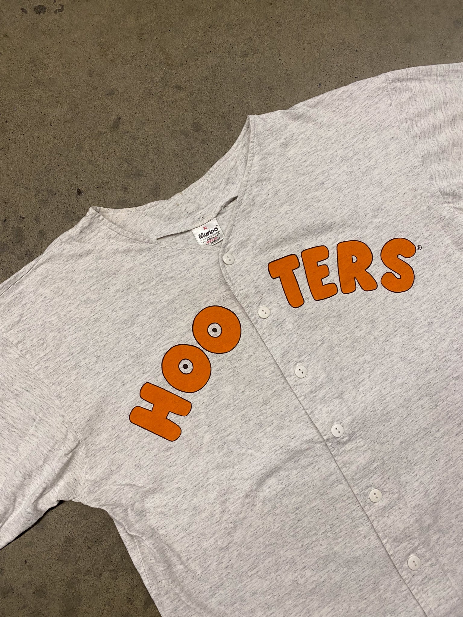 HOOTERS BUTTON UP / XLarge