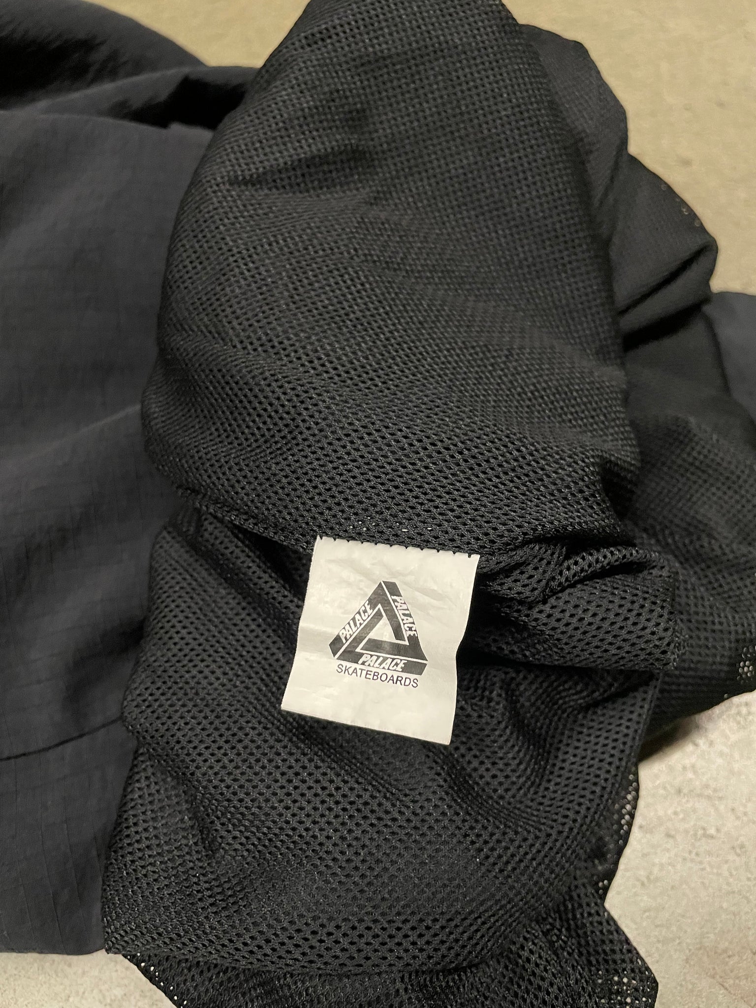 PALACE NYLON JOGGER / LARGE