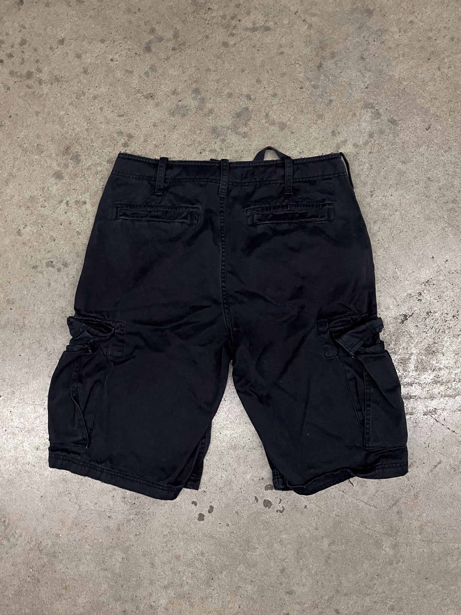 Kirra Baggy Cotton Cargo Shorts / 34