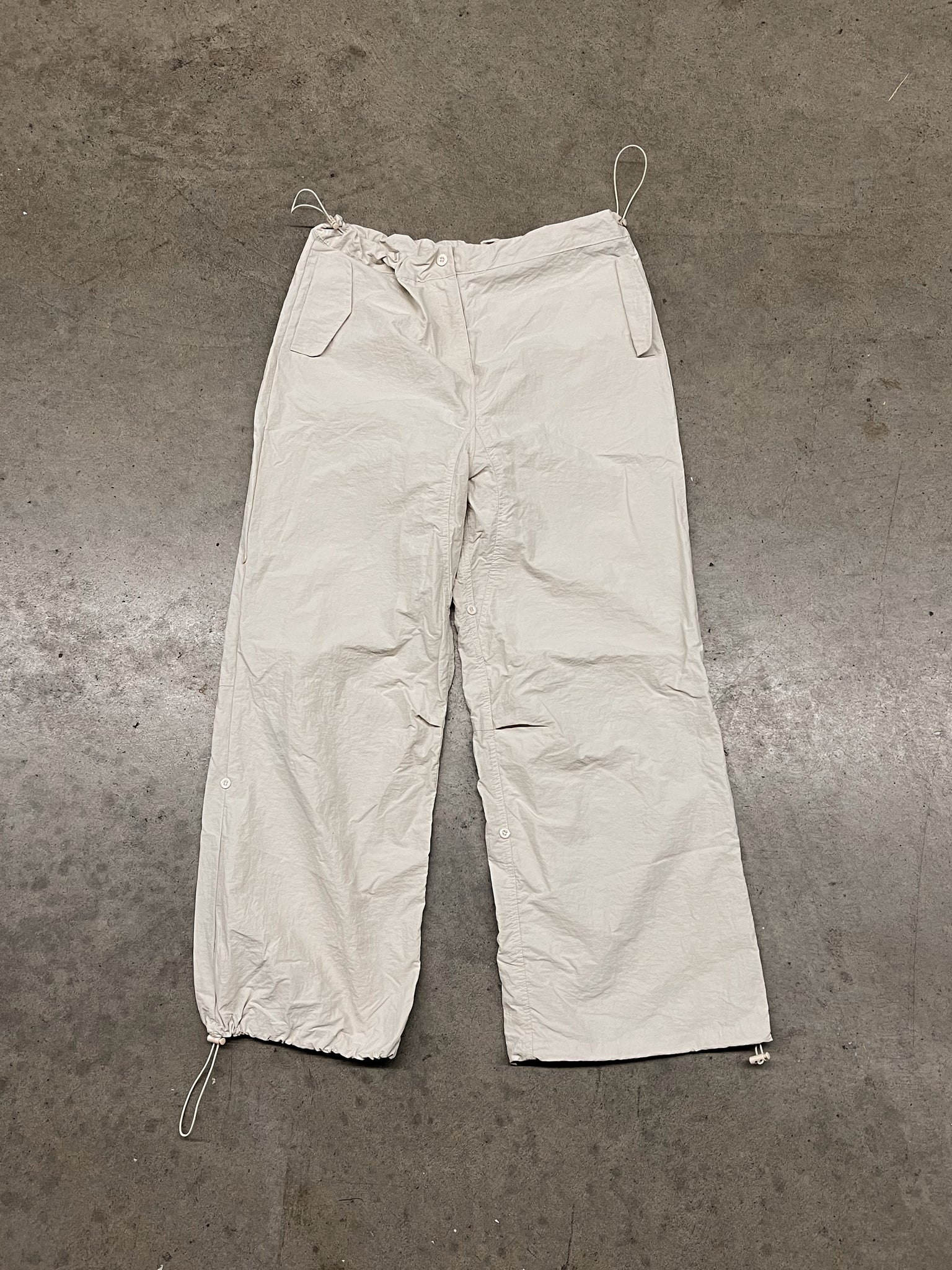 BEIGE PARACHUTE PANTS / 19.5x28