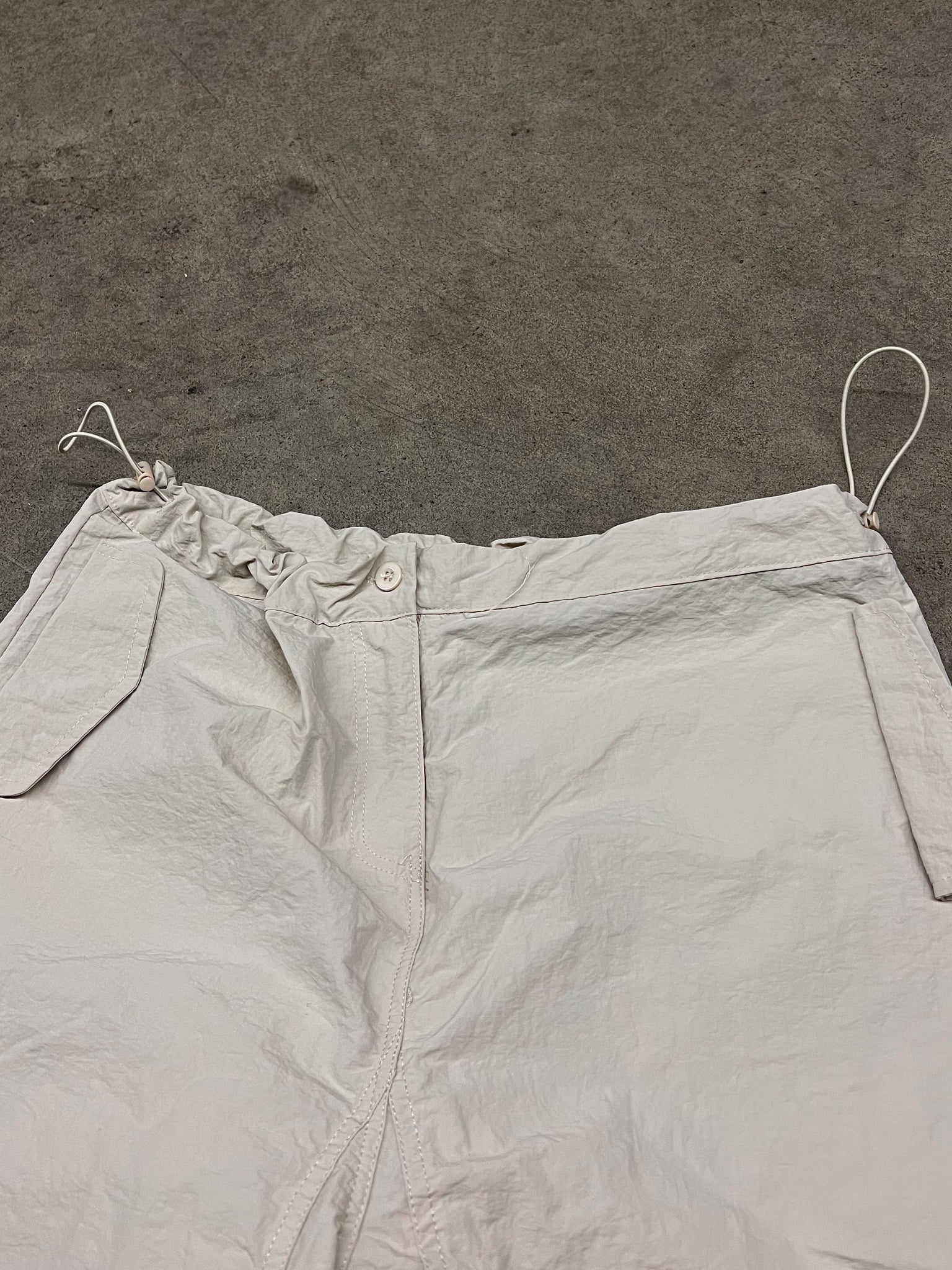 BEIGE PARACHUTE PANTS / 19.5x28