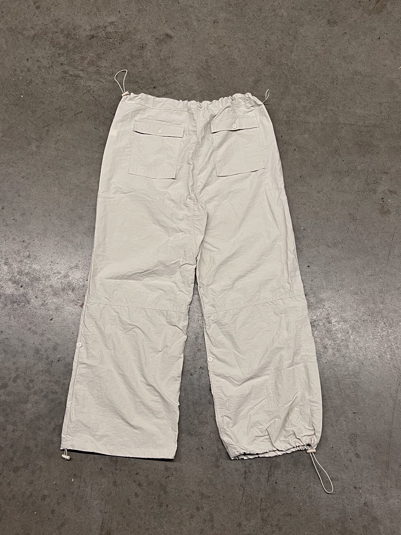 BEIGE PARACHUTE PANTS / 19.5x28