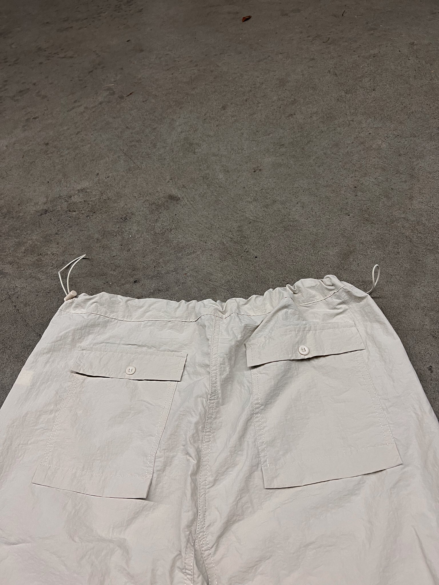 BEIGE PARACHUTE PANTS / 19.5x28