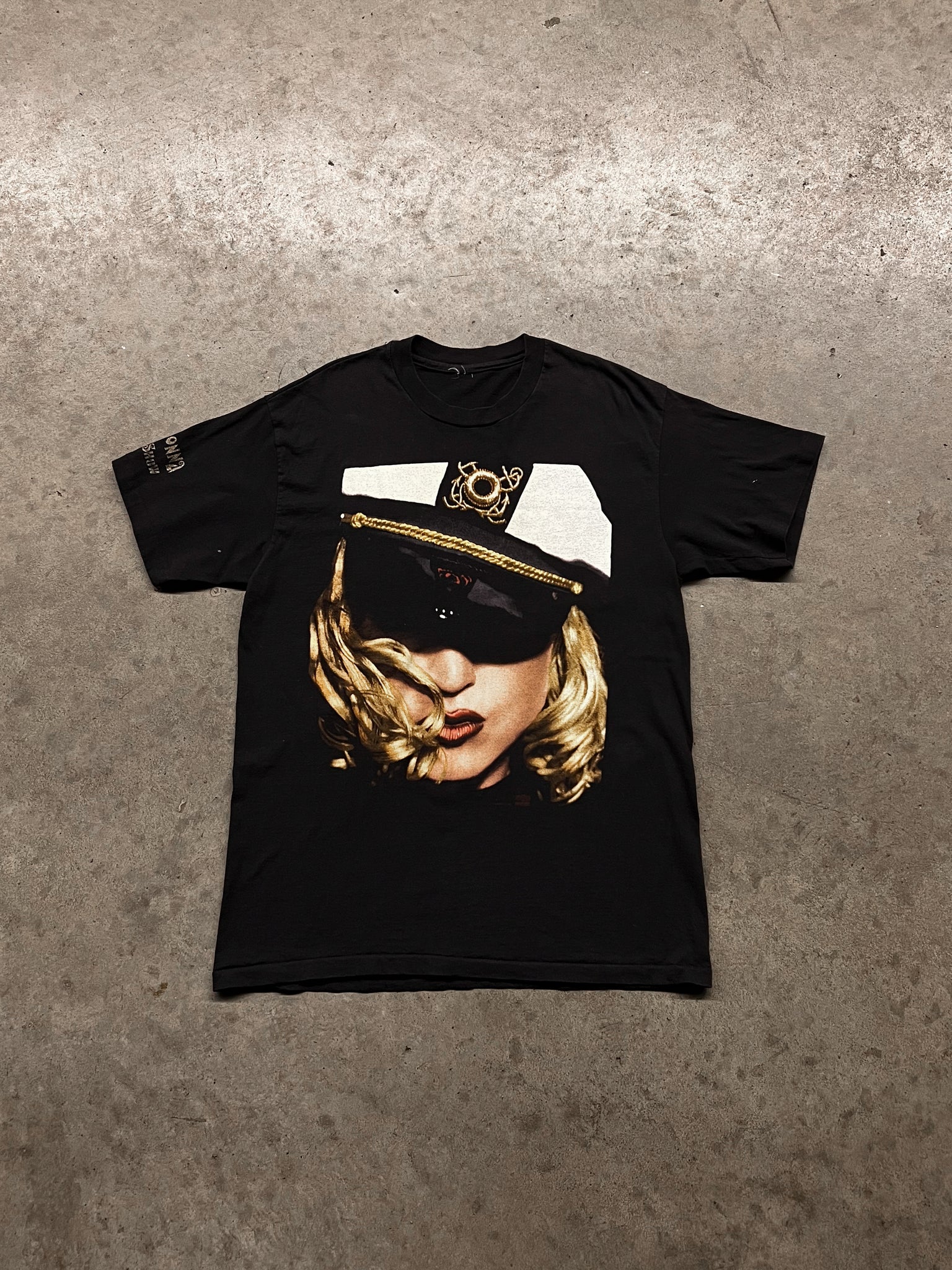 MADONNA "THE GIRLIE SHOW" TEE / Large