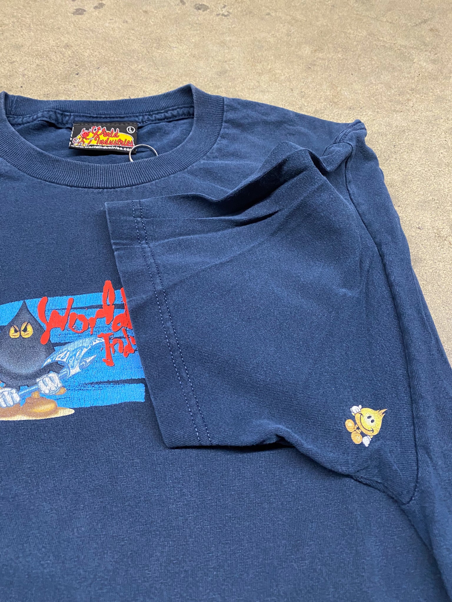 2005 WORLD INDUSTRIES NAVY TEE / Large