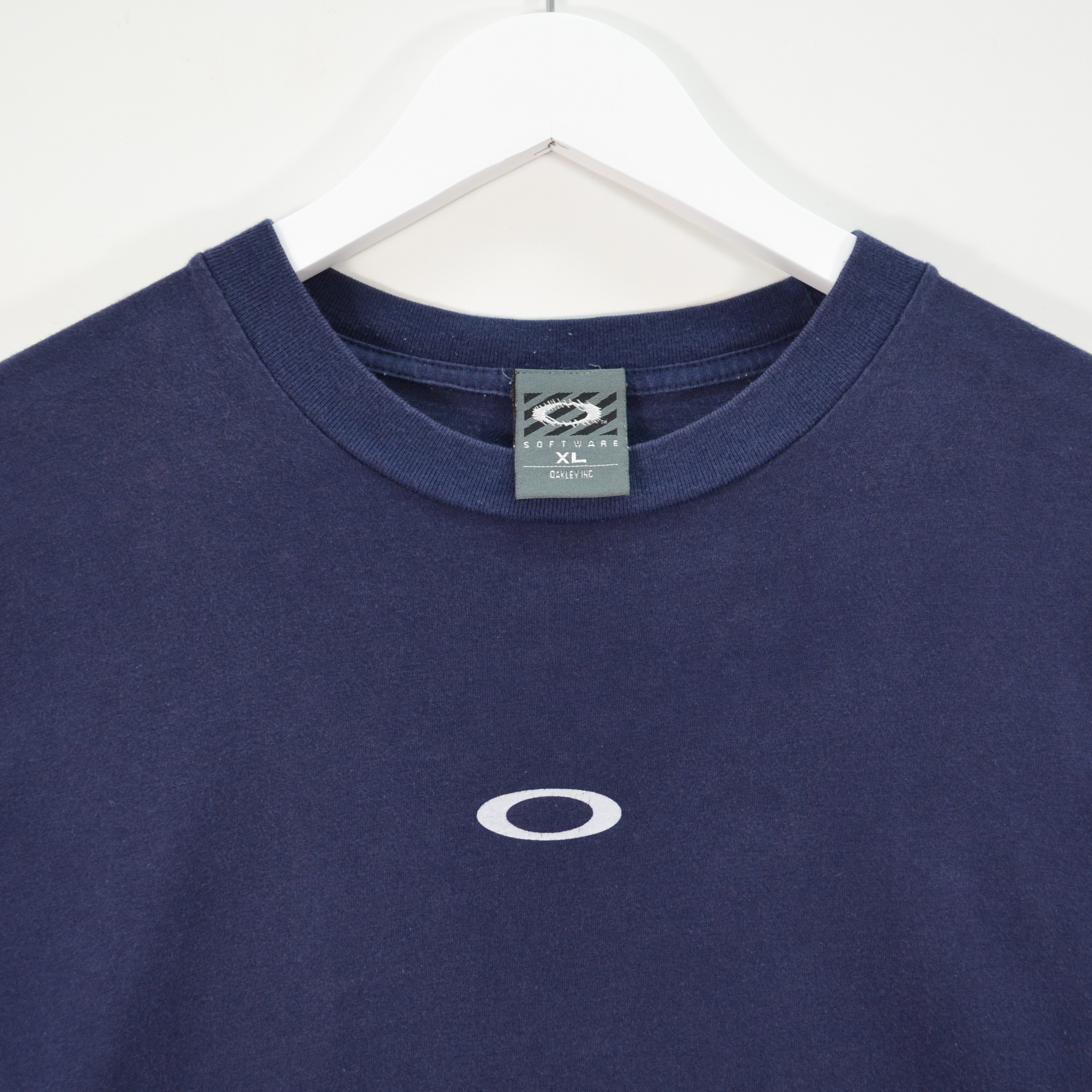 OAKLEY 'SKULL ECLIPSE' TEE /XLARGE