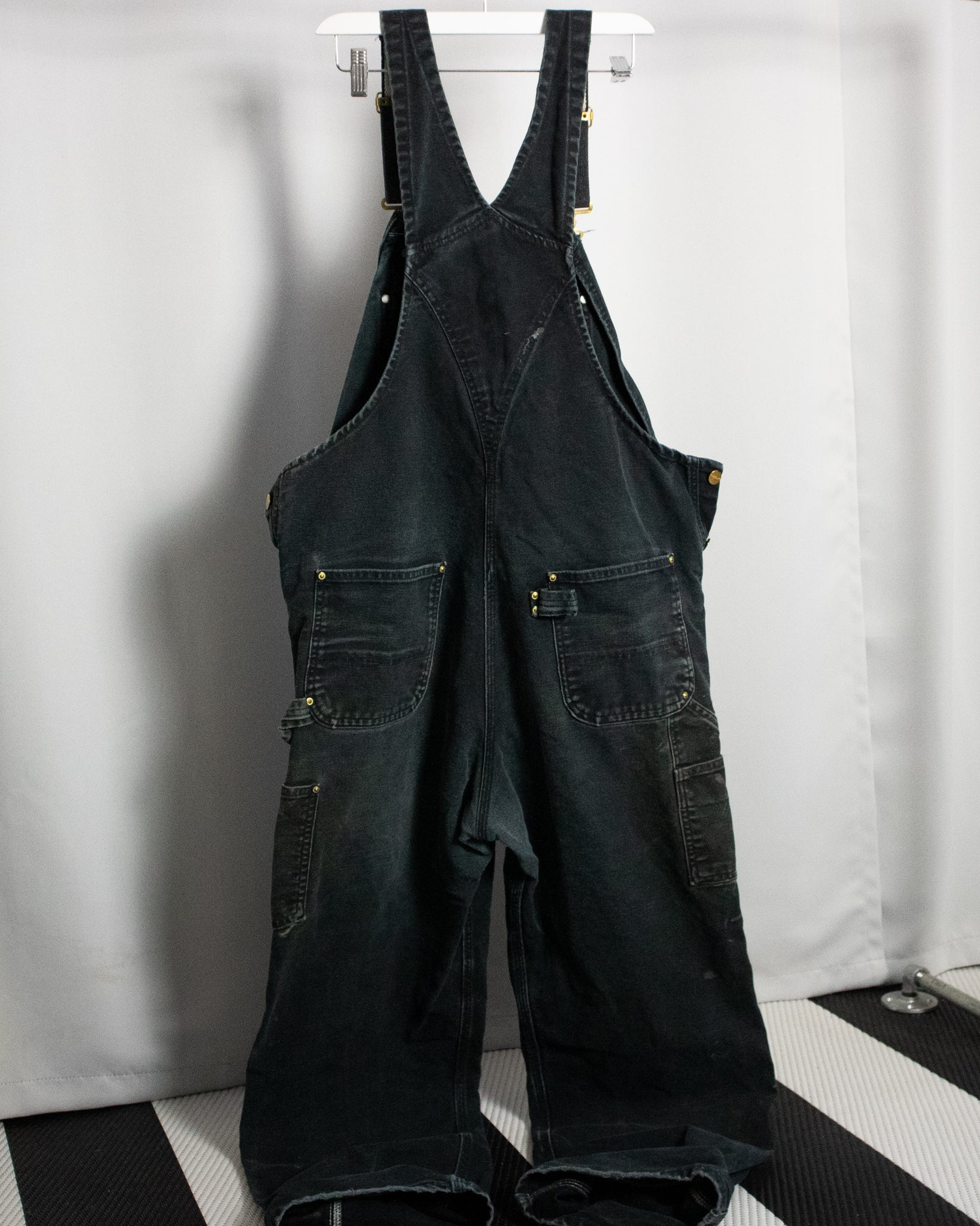 2000S CARHARTT DOUBLE KNEE DISTRESSED OVERALLS / 38x32