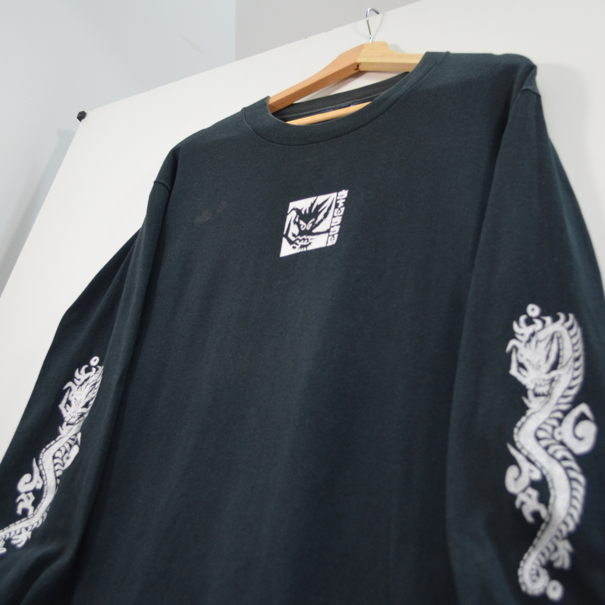 90S STUSSY DRAGON LONGSLEEVE / MEDIUM