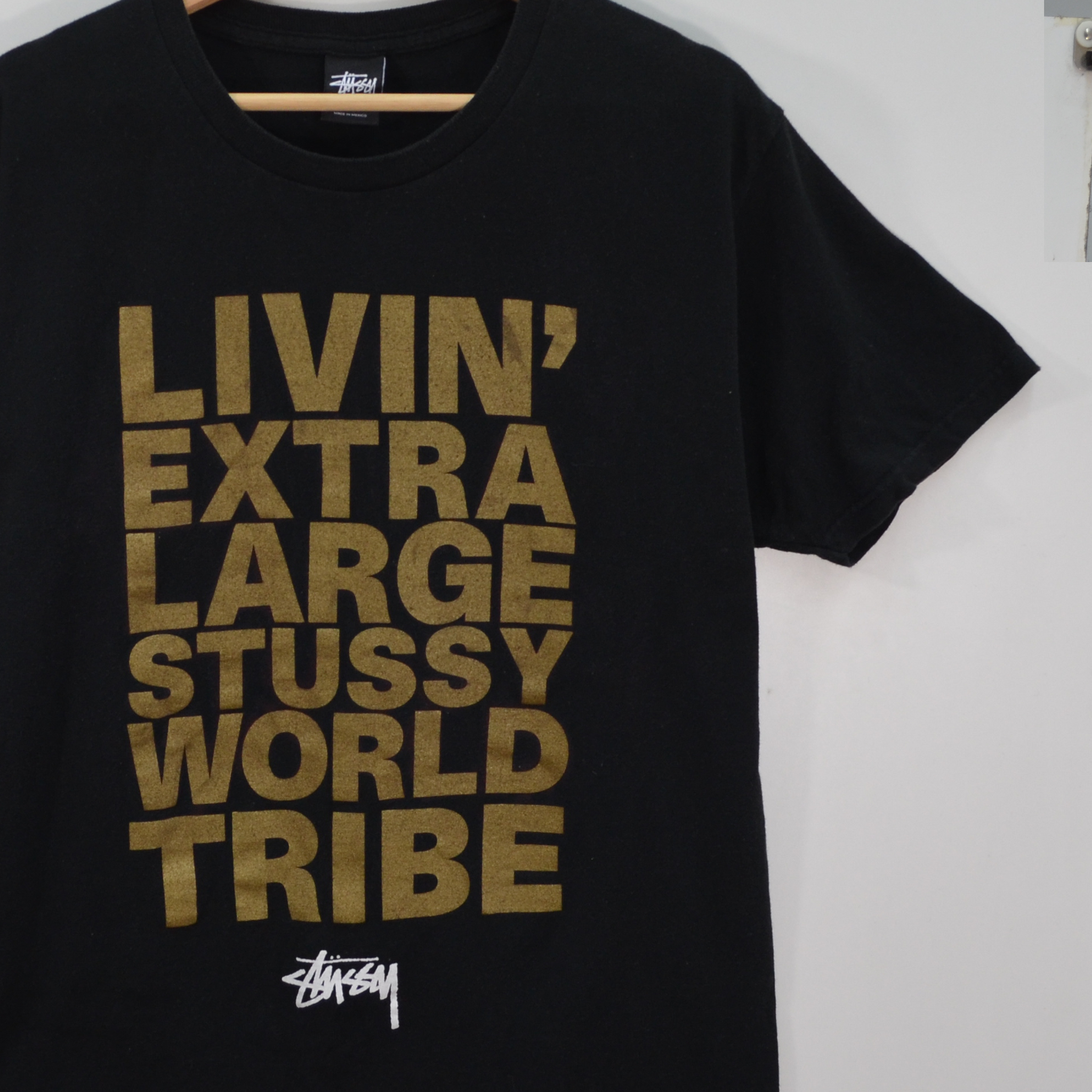 EXTRA LARGE TEE / MEDIUM