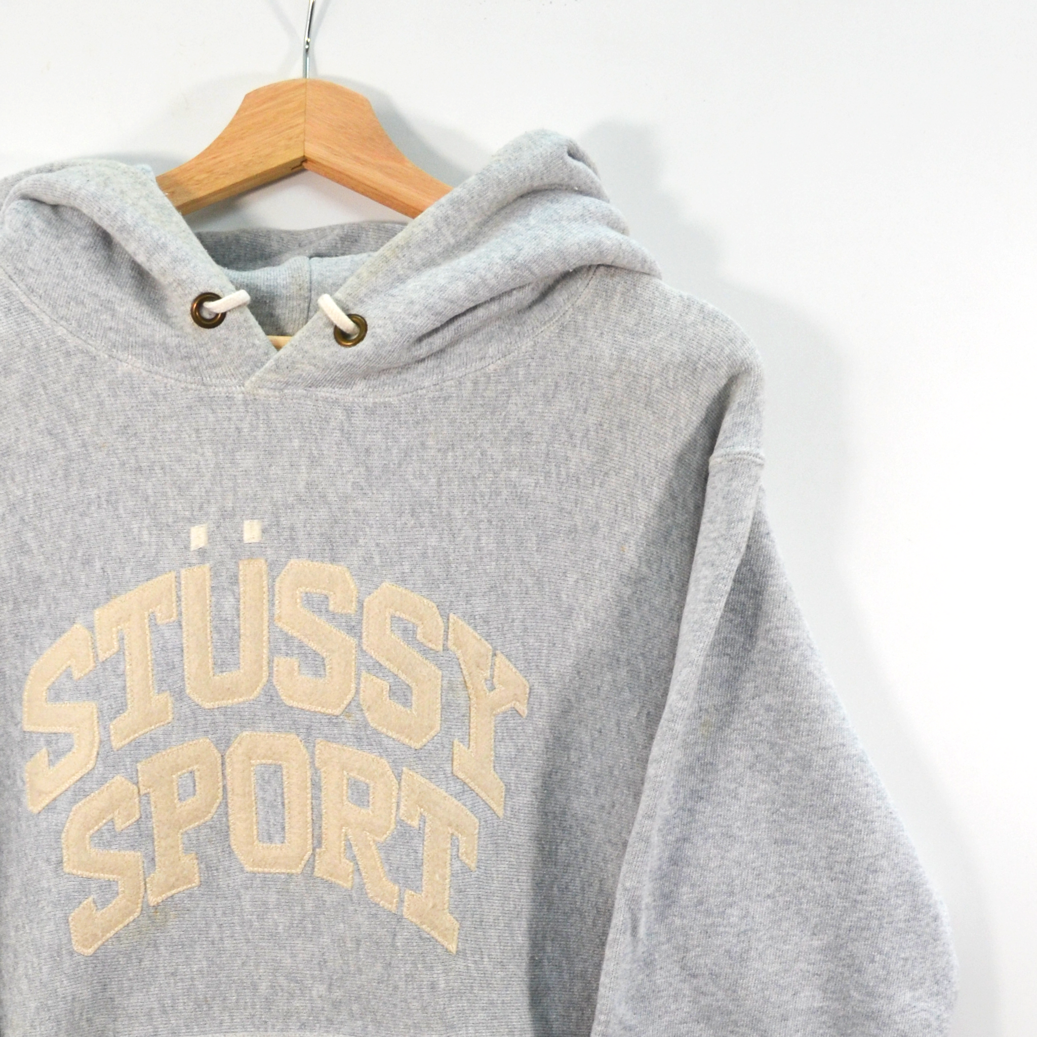 GREY STUSSY SPORT HOODIE / MEDIUM