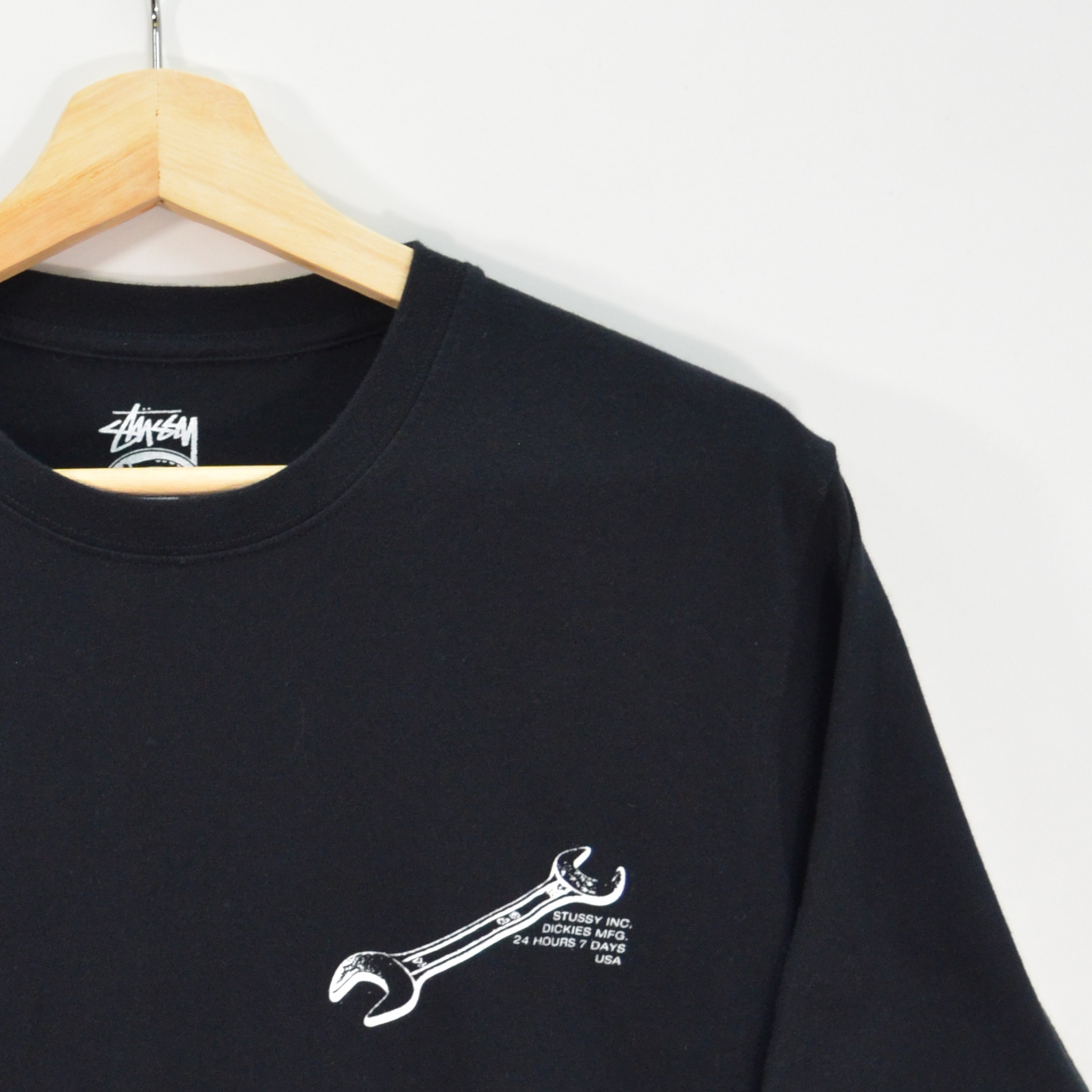 STUSSY DICKIES CROP / MEDIUM
