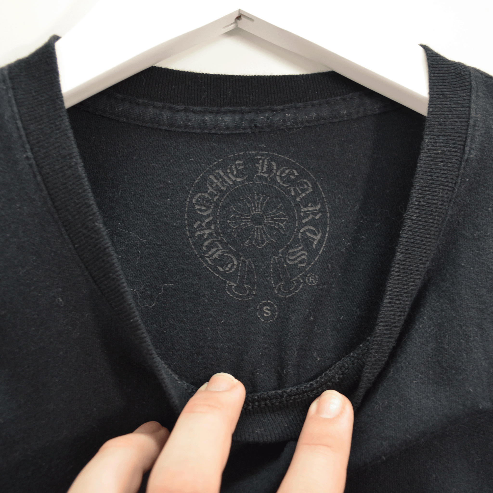 CHROME HEARTS FADED CROSS / SMALL