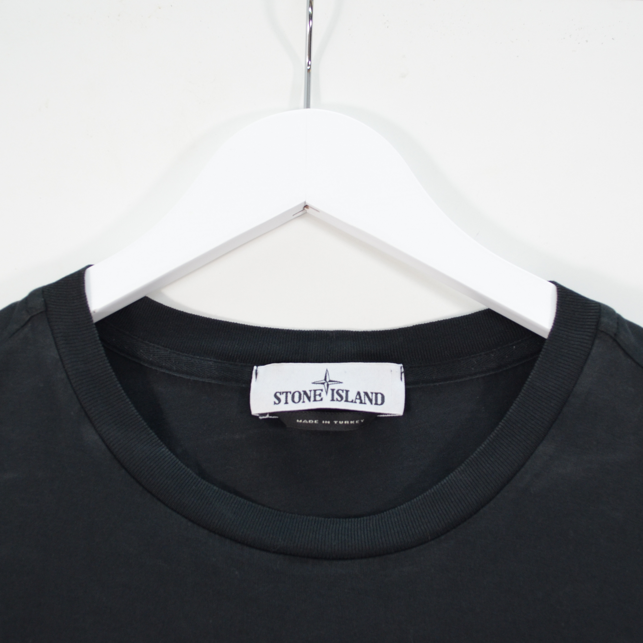 STONE ISLAND BLACK PATCH TEE / XLARGE