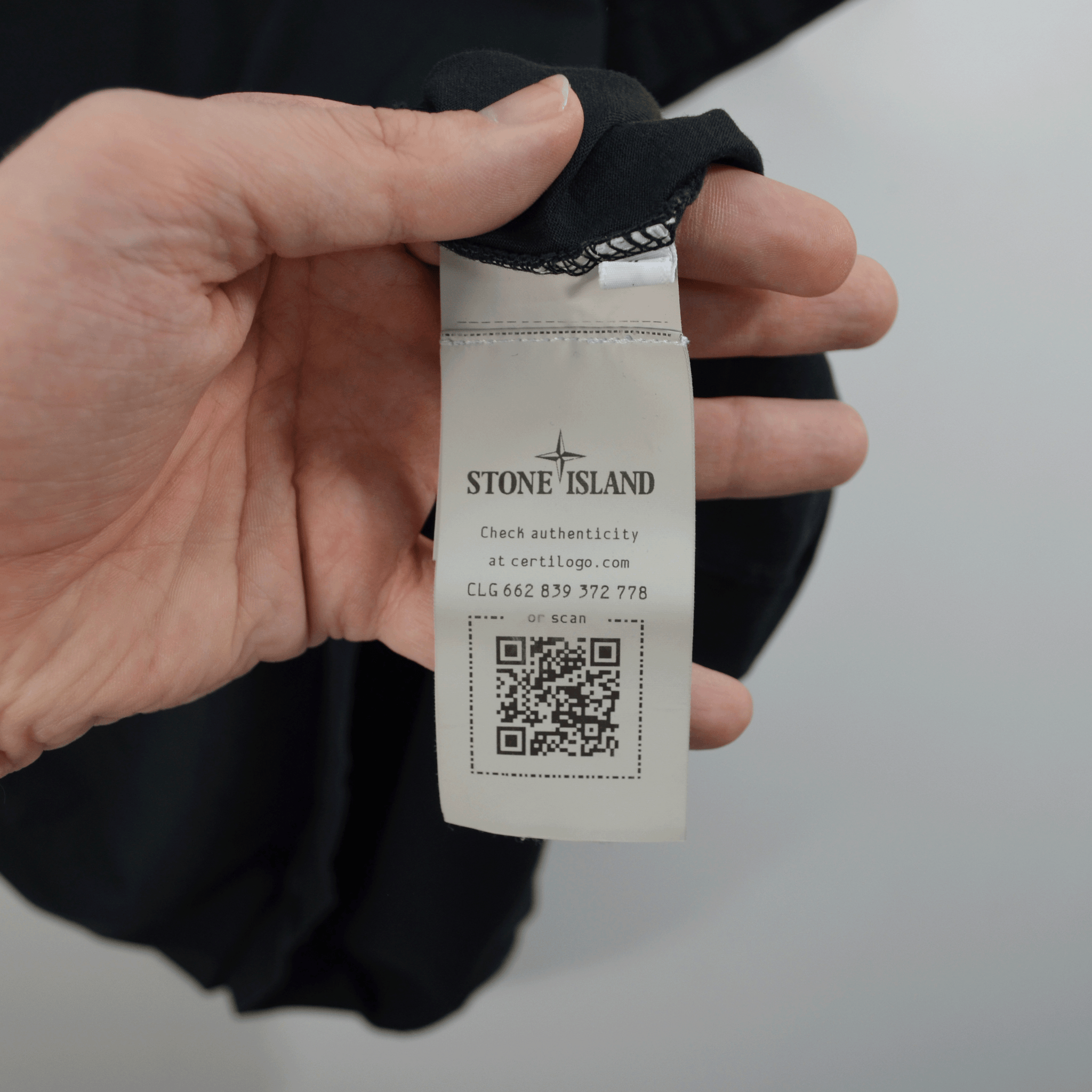 STONE ISLAND BLACK PATCH TEE / XLARGE