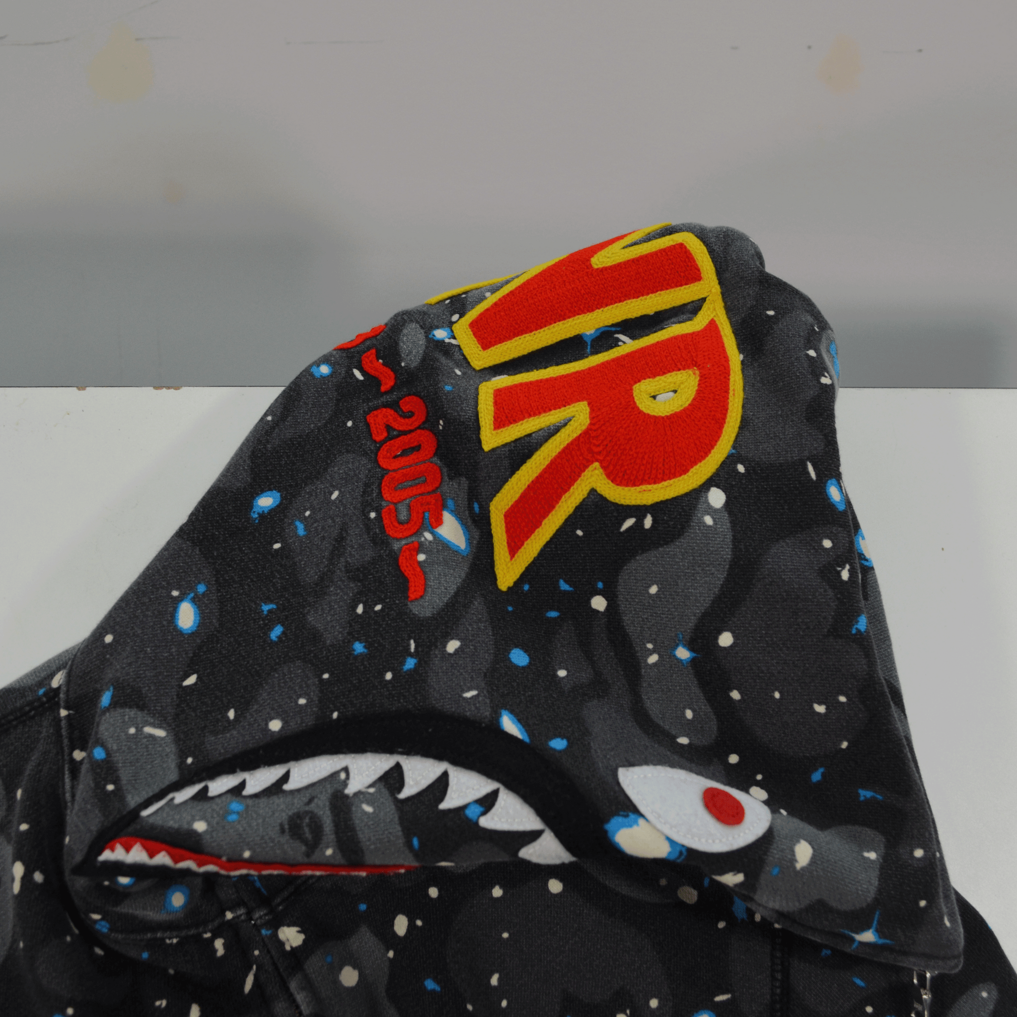 GALAXY BAPE PONR SHARK HOODIE / SMALL