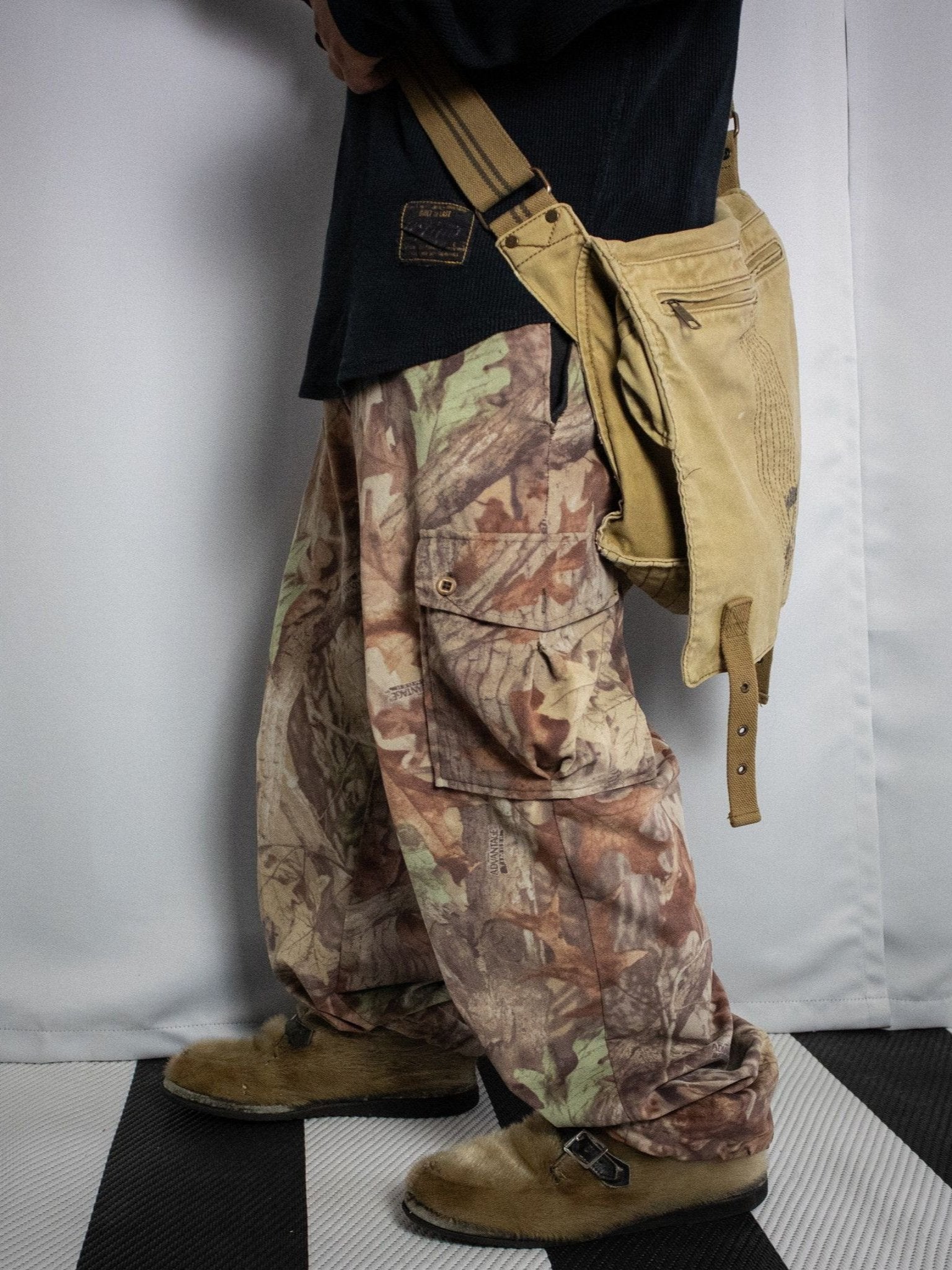 2000’S Y2K WOOLRICH BAGGY CAMO WIDE PANTS / 34x32