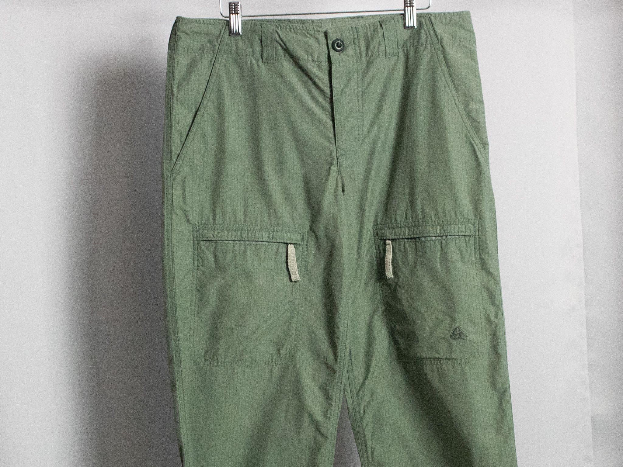 NIKE ACG RELAXED FIT NYLON MIX CARGO PANTS / 34x30