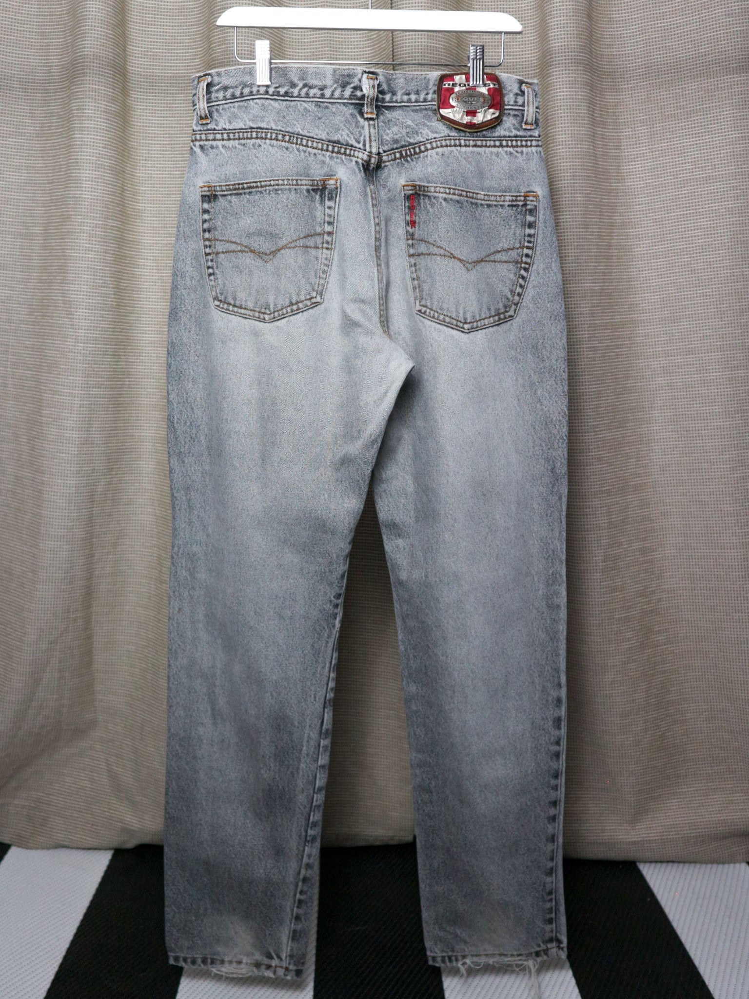 2000s REQUEST GREY CARROT CUT JEANS / 32x34