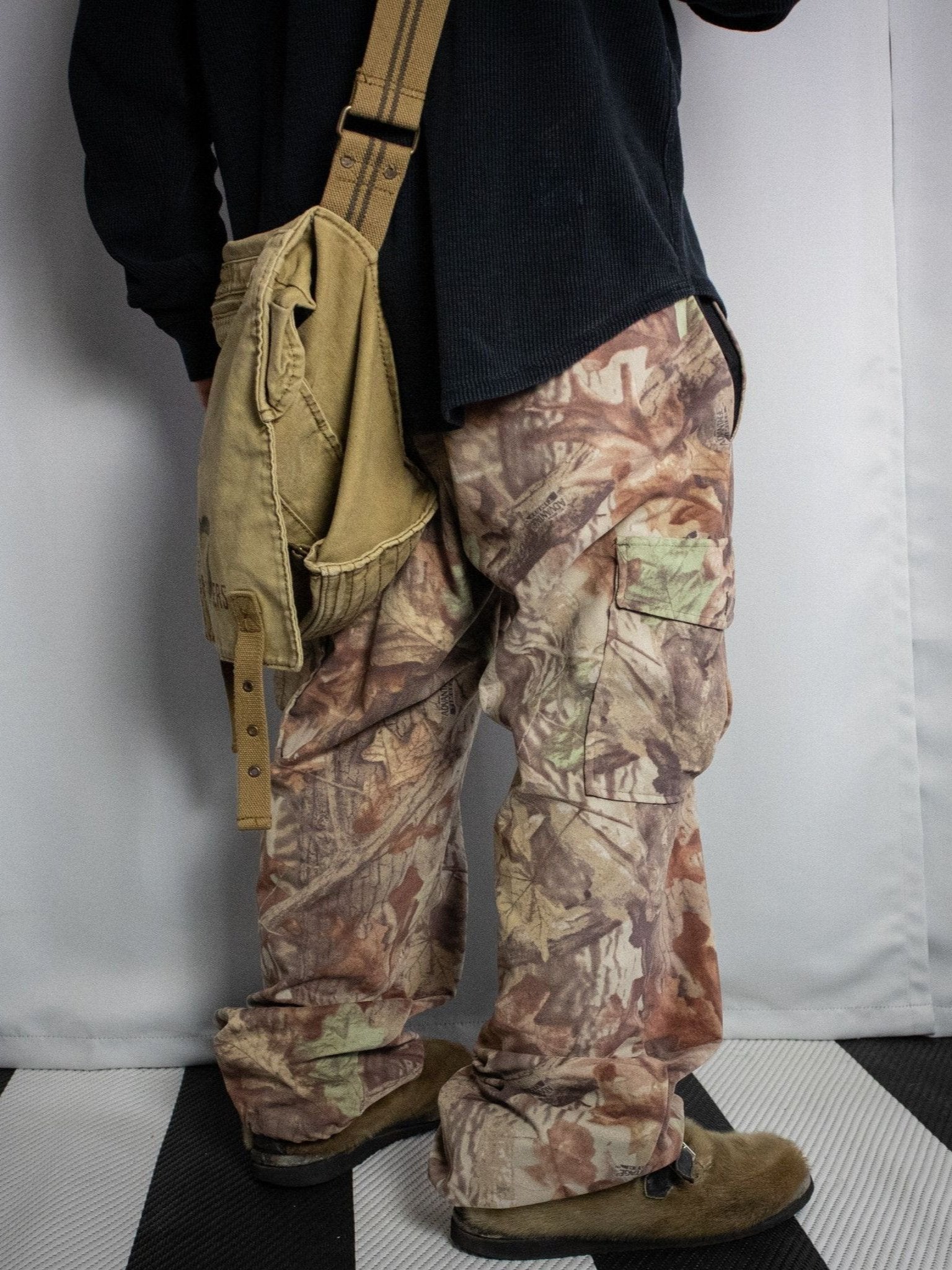 2000’S Y2K WOOLRICH BAGGY CAMO WIDE PANTS / 34x32